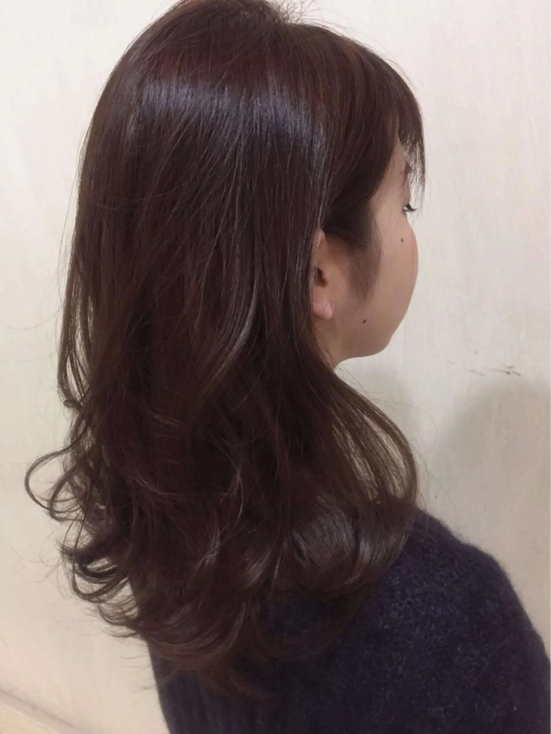 ロング カラー 磧本 祐里恵のヘアスタイル