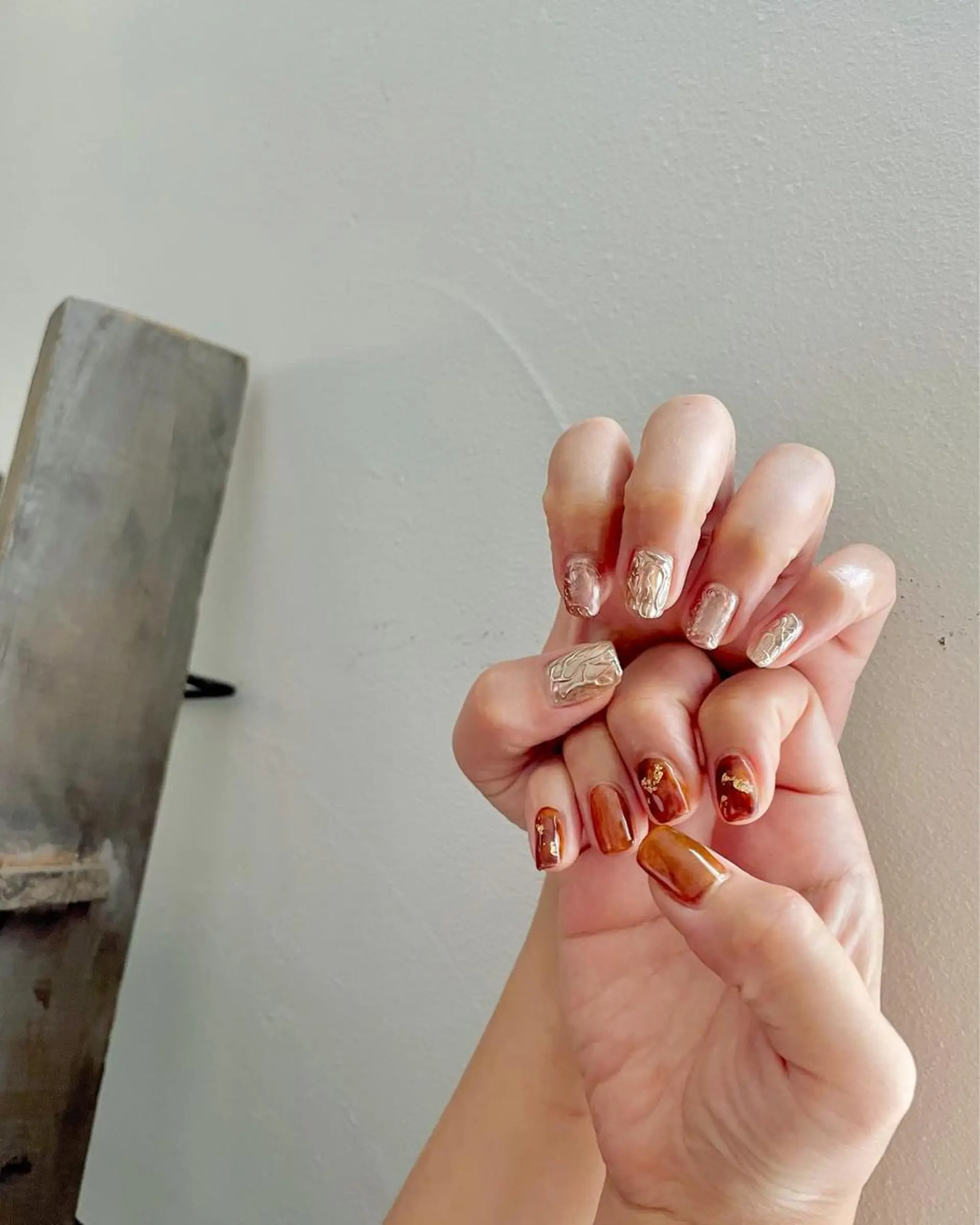 ネイル べっ甲ネイル フットネイル ジェルネイル ゴールド 韓国ネイル 甲府市徳行 🧸prunelleのネイルデザイン