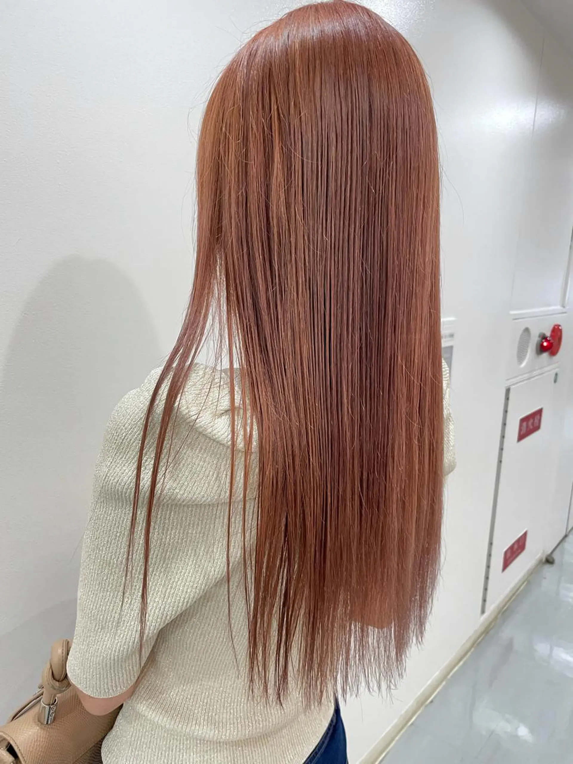 ロング カラー akane .のヘアスタイル