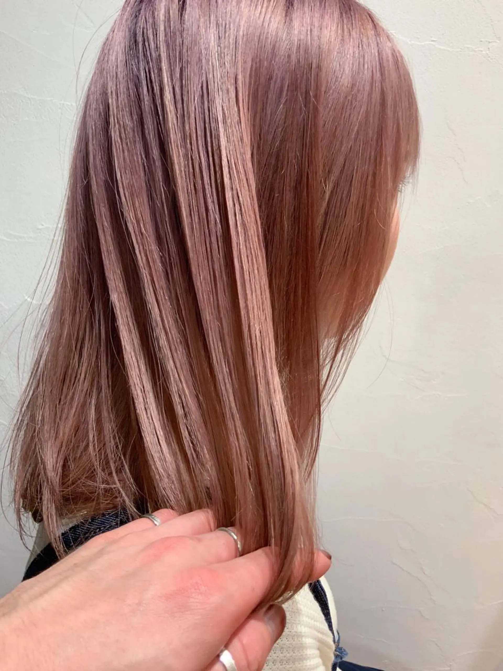 ミディアム カラー ピンクカラー カット特化柏駅 徒歩3分LOUのヘアスタイル