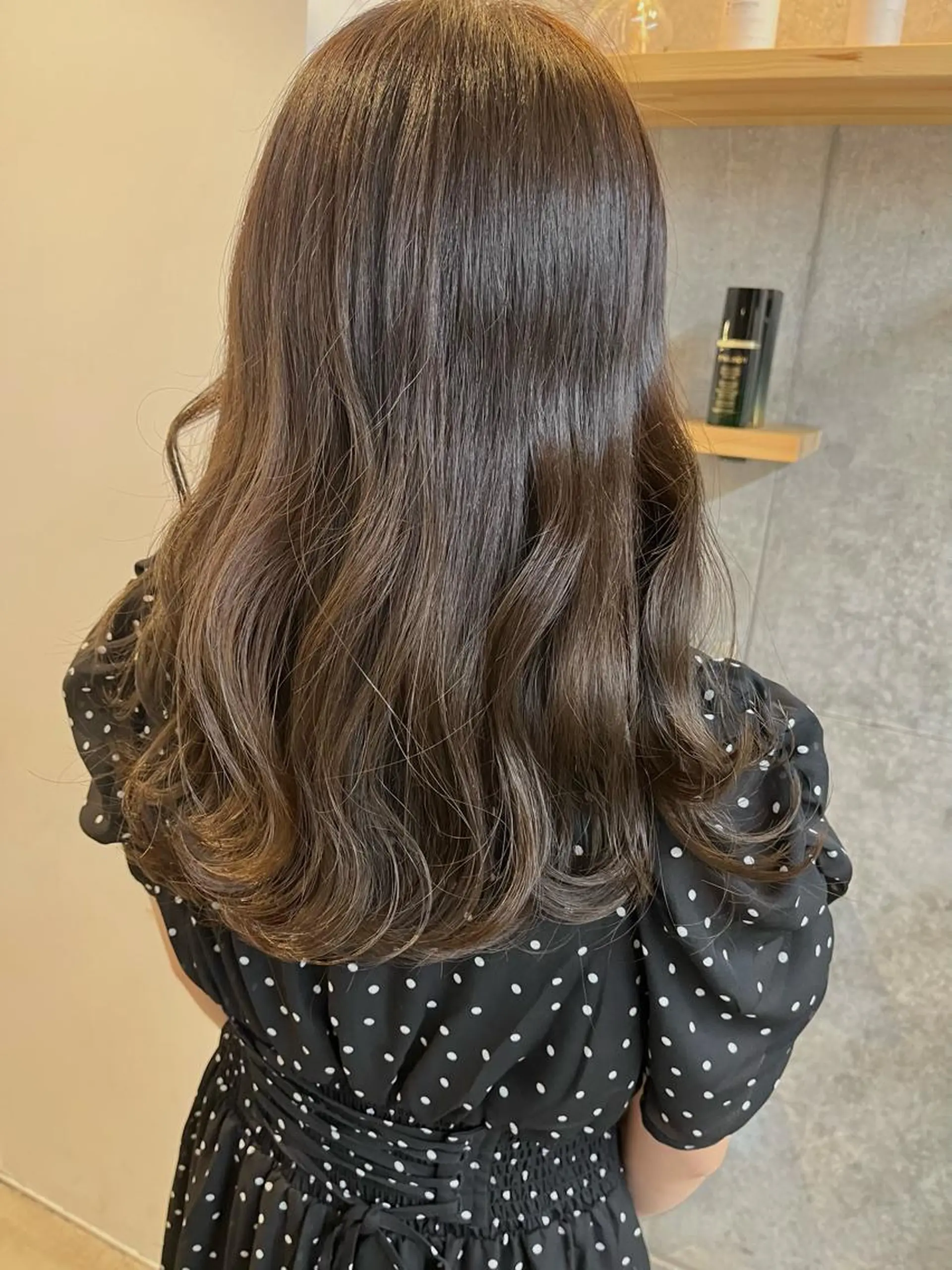 セミロング カラー ブリーチ ケアブリーチ ダブルカラー イヤリングカラー ハイライトカラー ハイトーンカラ ー/小川のヘアスタイル