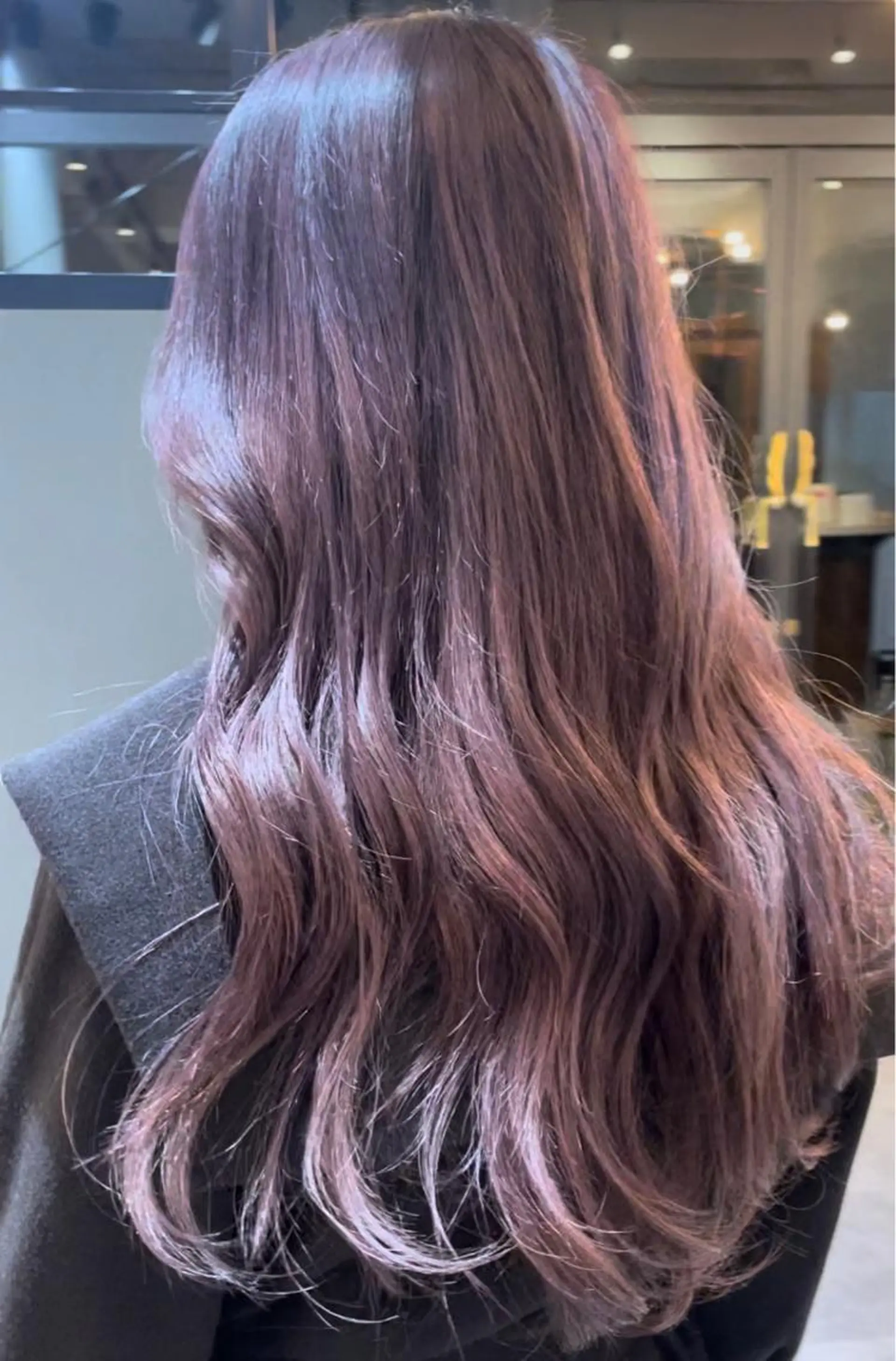 ロング カラー ヘアアレンジ ブリーチ INCE HAIR ひらい なつきのヘアスタイル