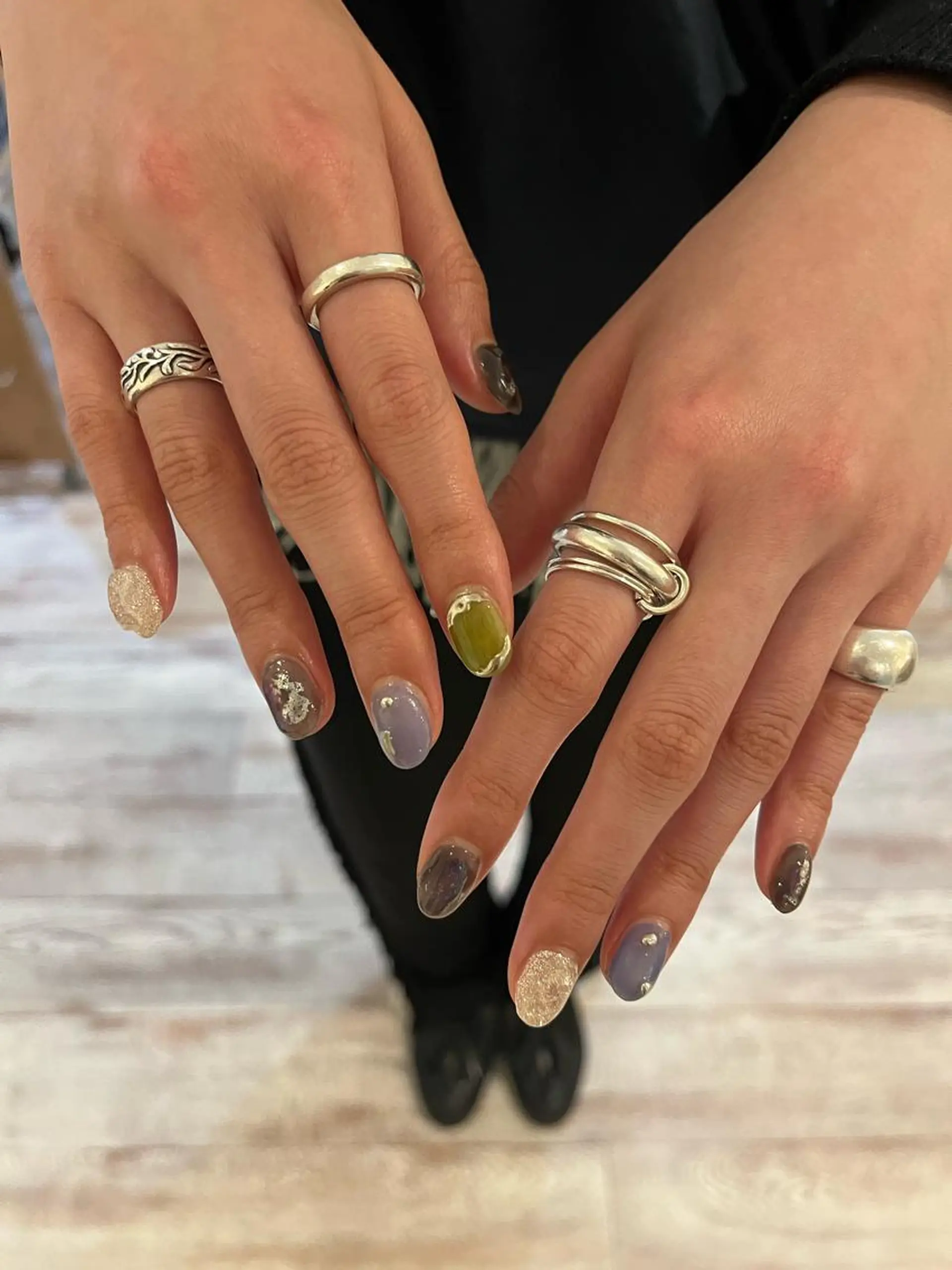 ネイル 卒業式 ハンドネイル une／YUKINA 🫧大人nuanceのネイルデザイン