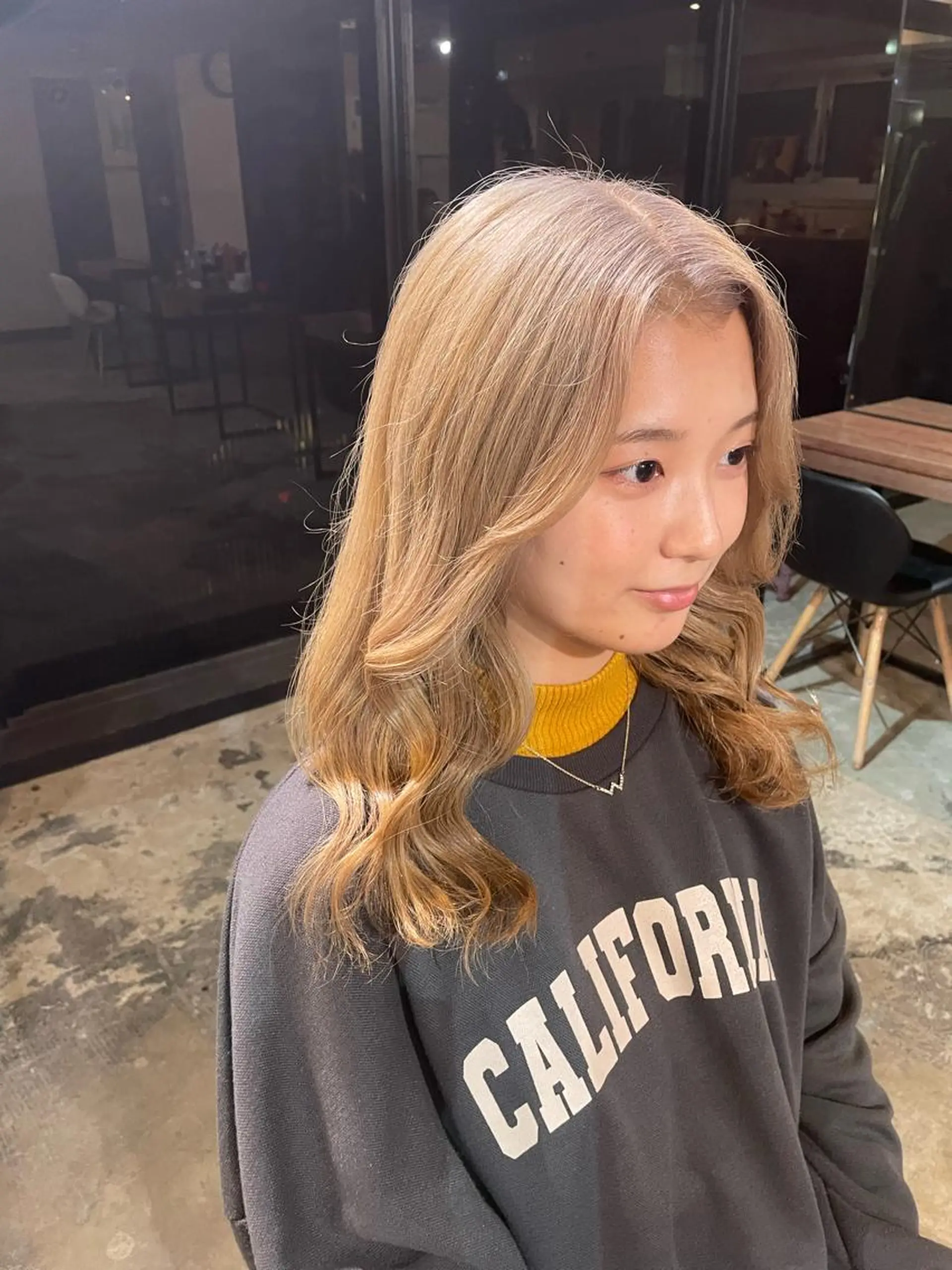 カラー La fith hair ray 札幌店所属・顔まわり/W カラー/リョウのヘアスタイル