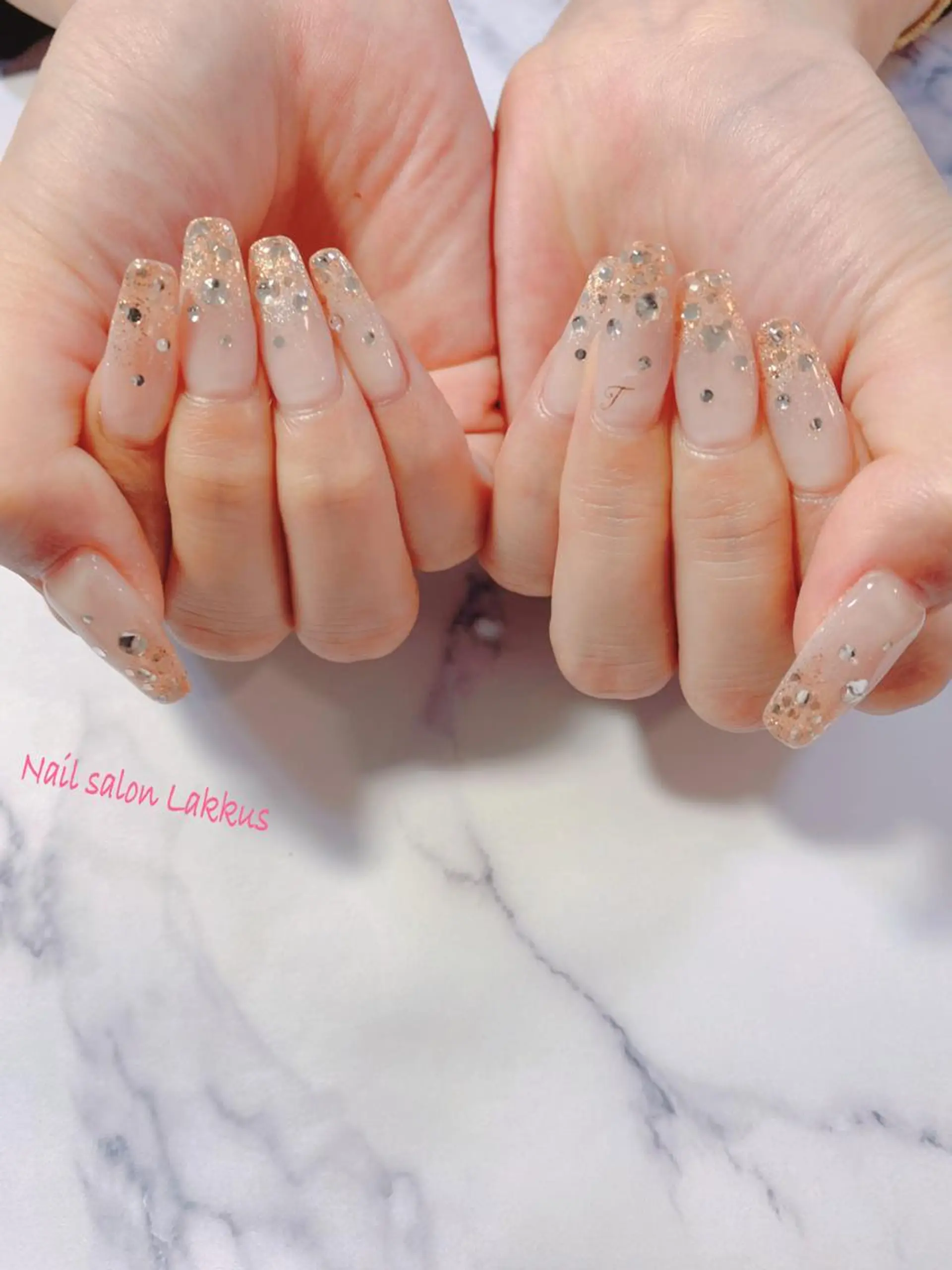 ネイル Lakkus T－CHIのネイルデザイン