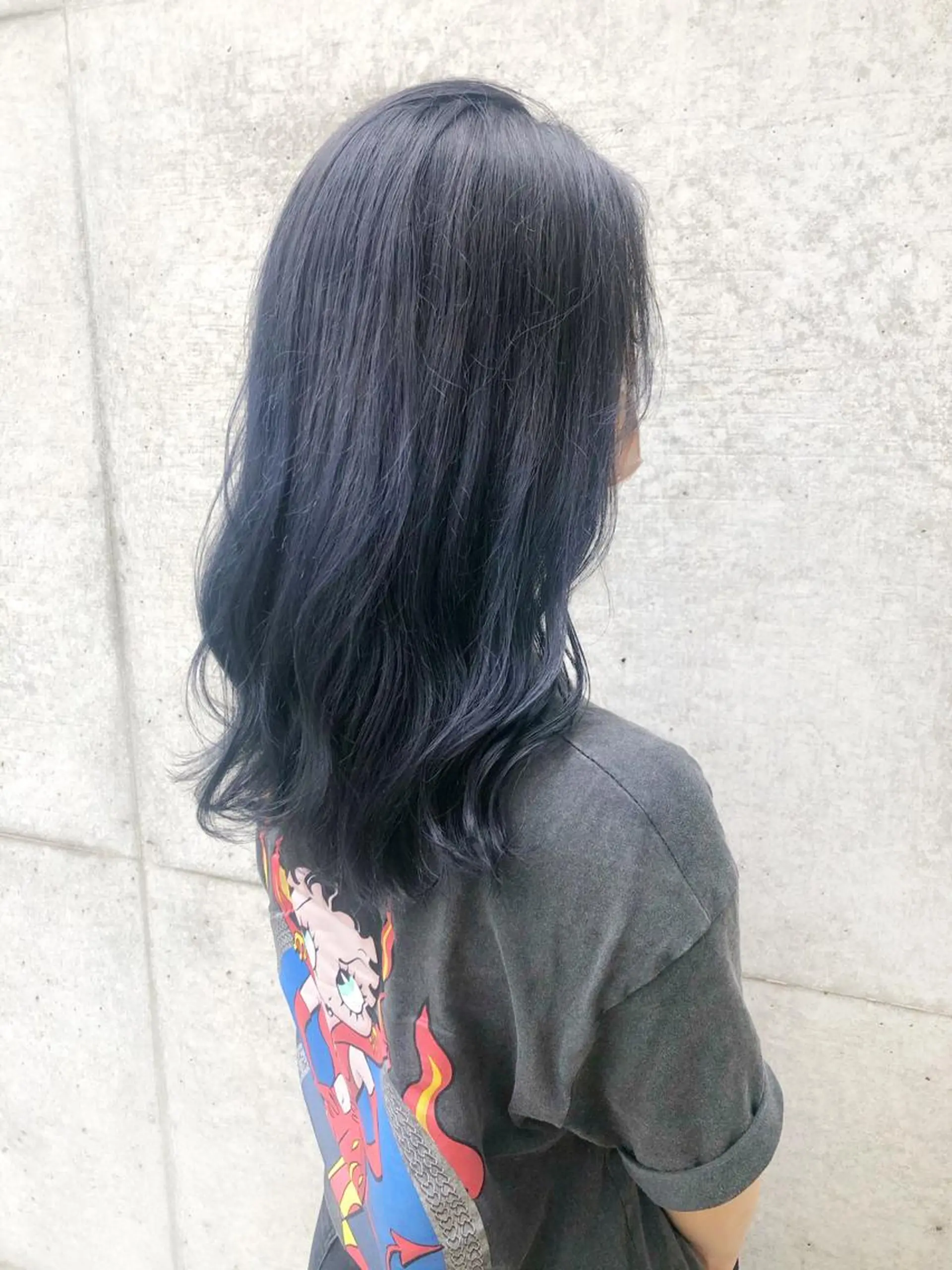 ロング カラー ブリーチ clomus所属・YUKA艶髪 🌸寛ぎ部屋のヘアスタイル