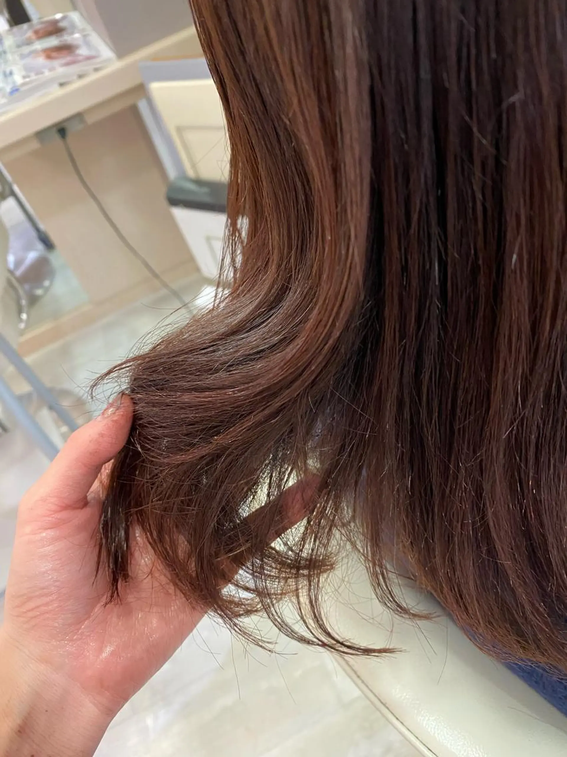 ミディアム 鬼澤 なお子のヘアスタイル