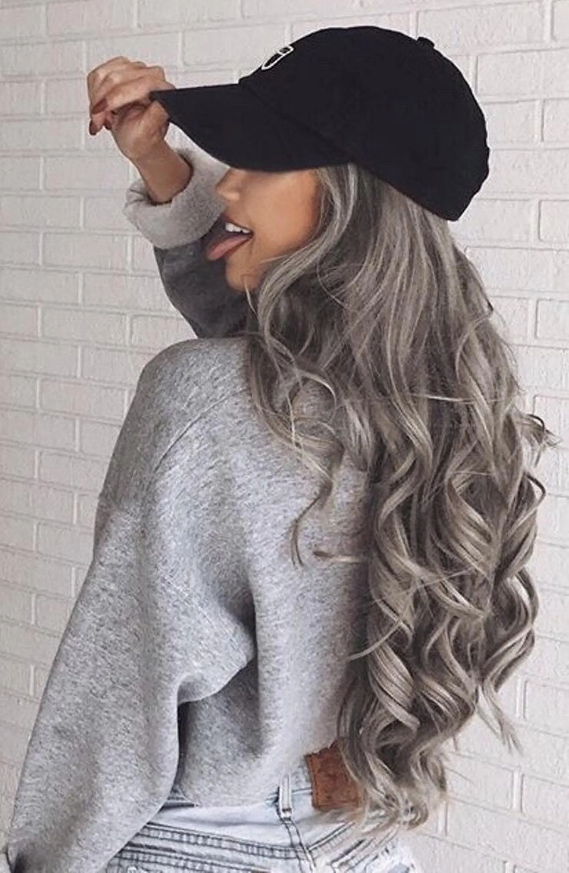 ロング カラー パーマ ヘアアレンジ Device ディバイスのヘアスタイル