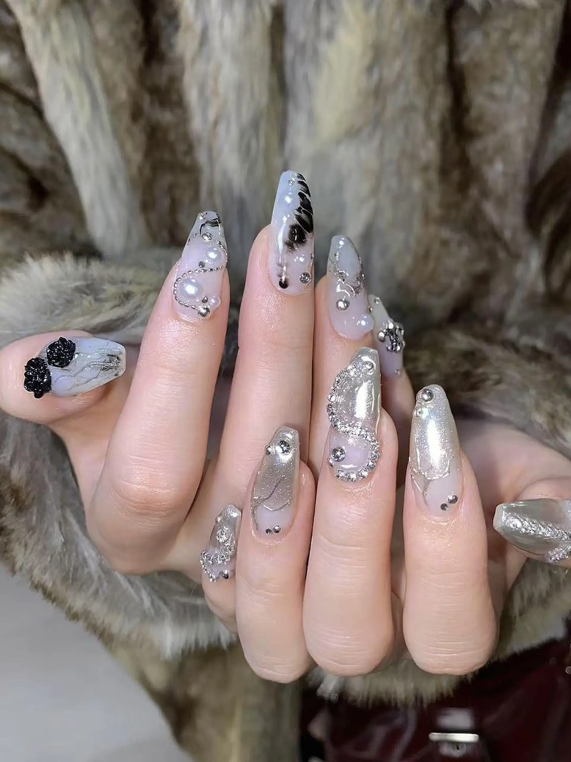 ネイル ハンドネイル Dark Honey karinのネイルデザイン