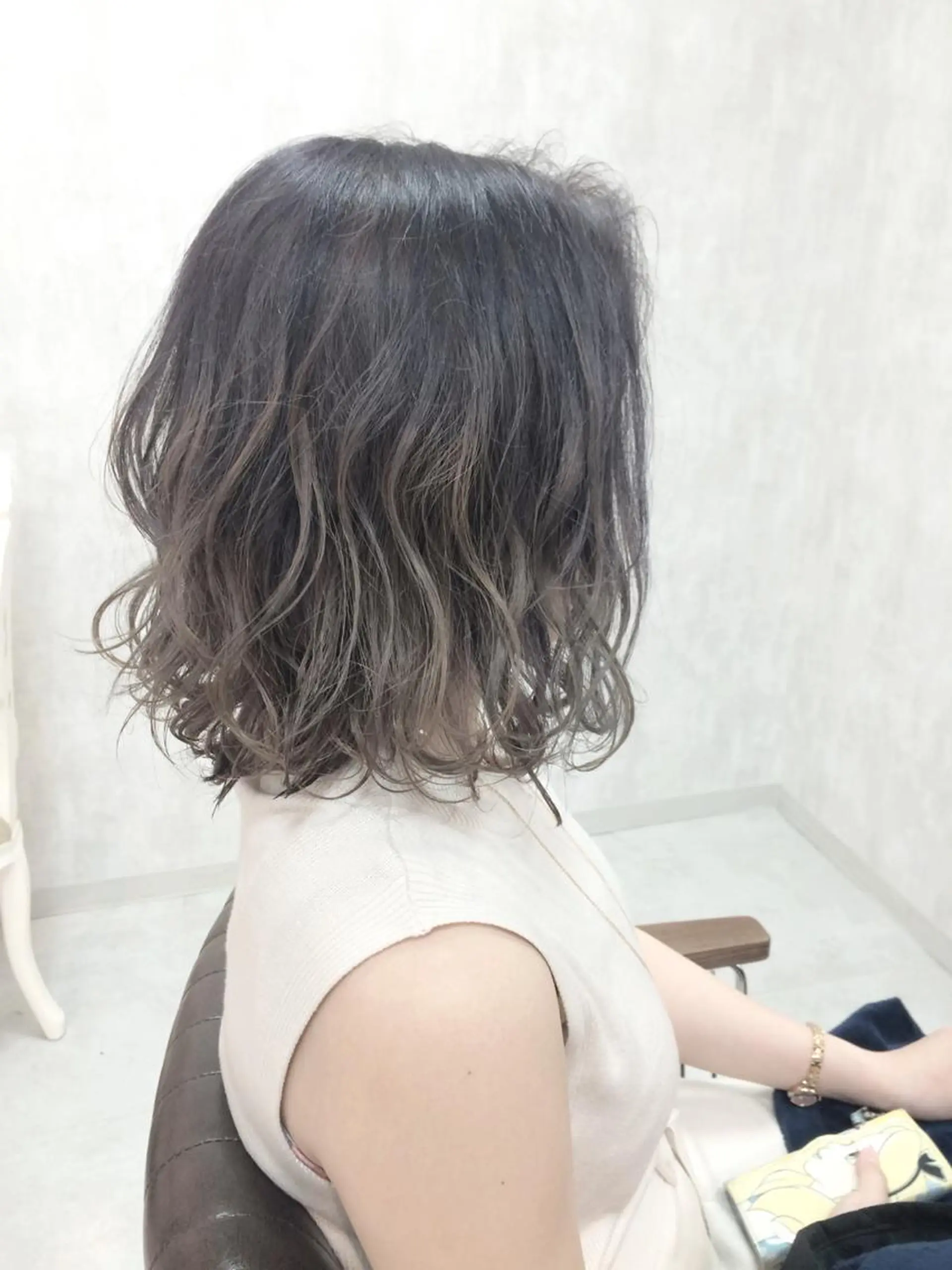 ミディアム セミロング カラー パーマ LAS 代表 ナガカワ コウヘイのヘアスタイル