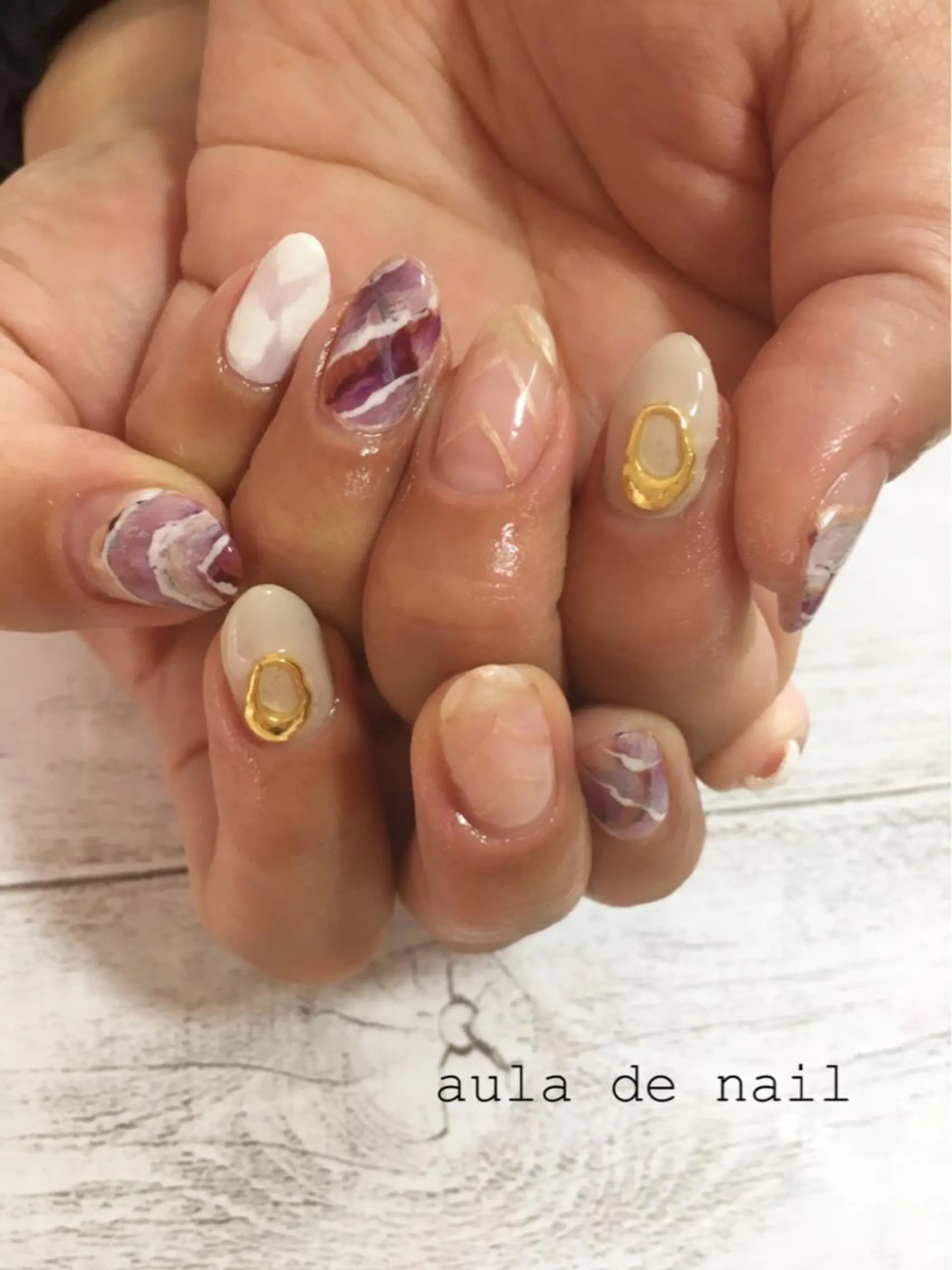 ミディアム ネイル アートネイル ハンドネイル auladenail アウラデネイルのネイルデザイン
