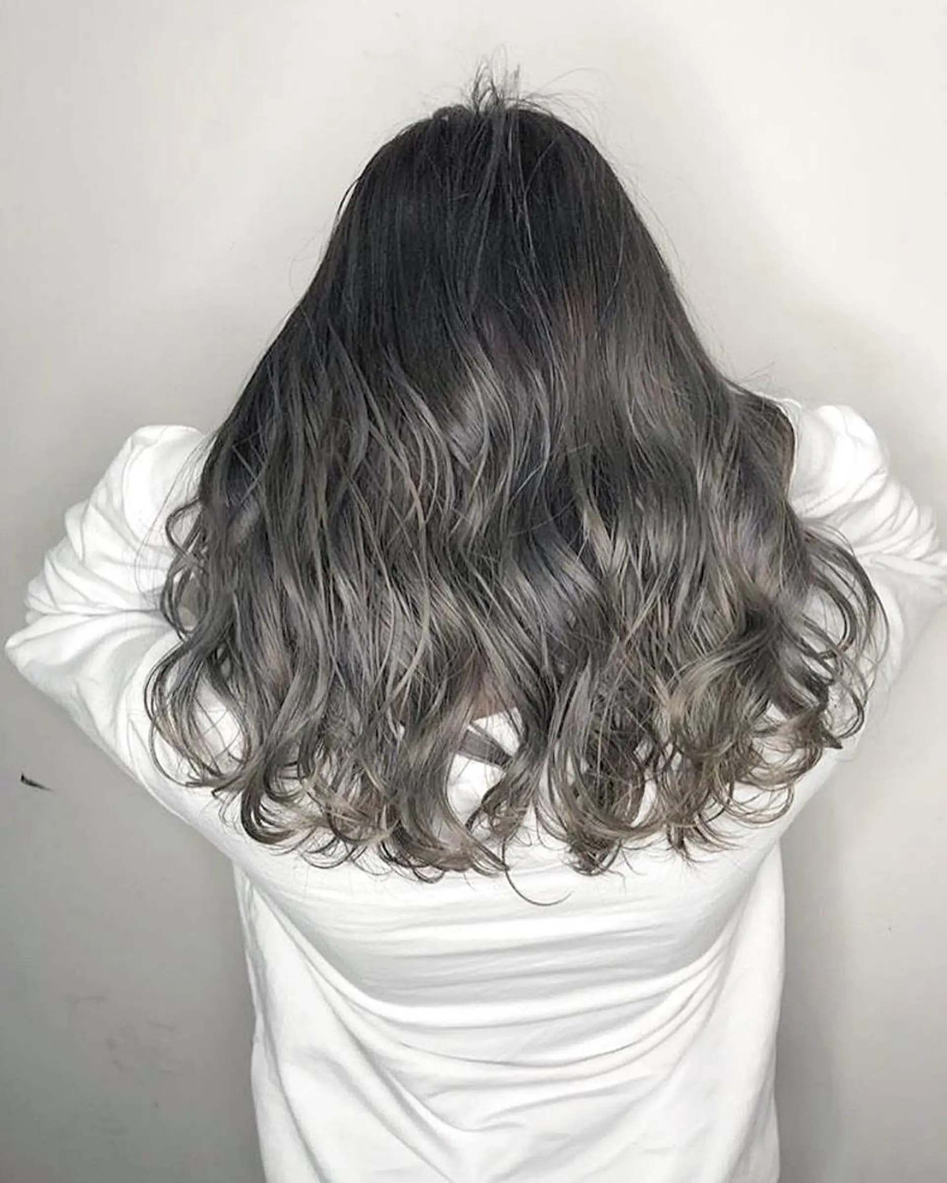 セミロング 🍀デザインカラー 🍀齋藤　翔龍のヘアスタイル