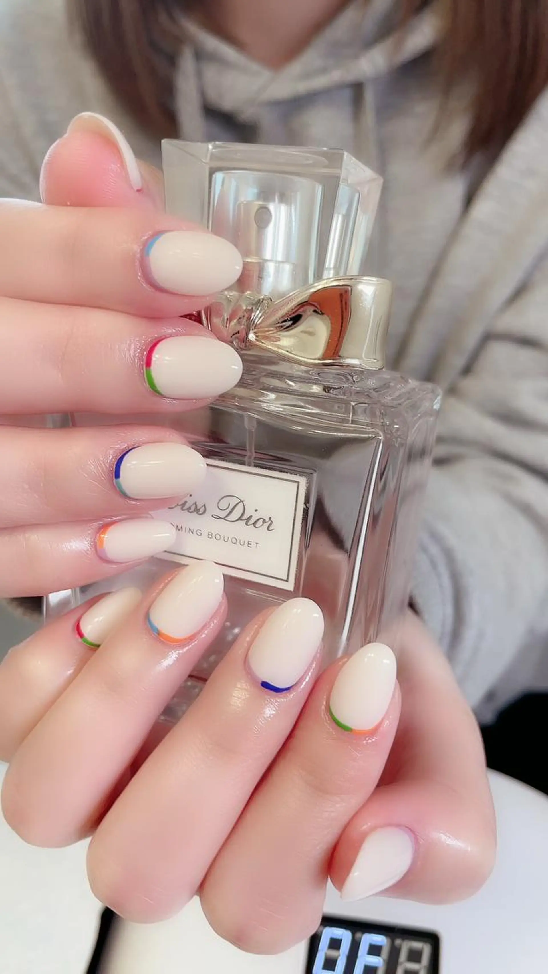 ミディアム カラー ネイル Petite Cannelle所属・Petite Cannelleのネイルデザイン