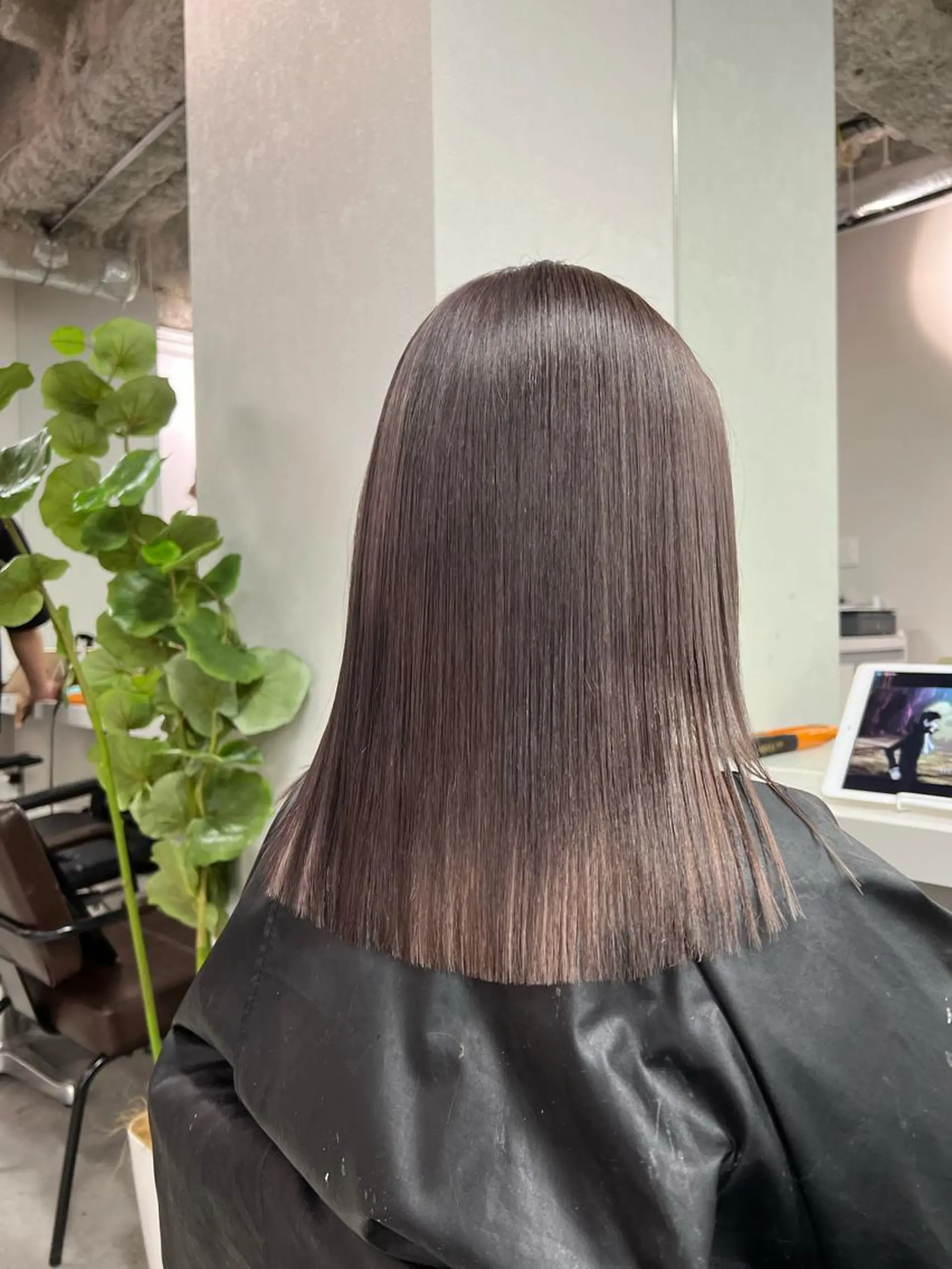 ミディアム カラー ヘアカラー トリートメント ハイトーン&髪質改善 ＆韓国エクステ🤎のヘアスタイル