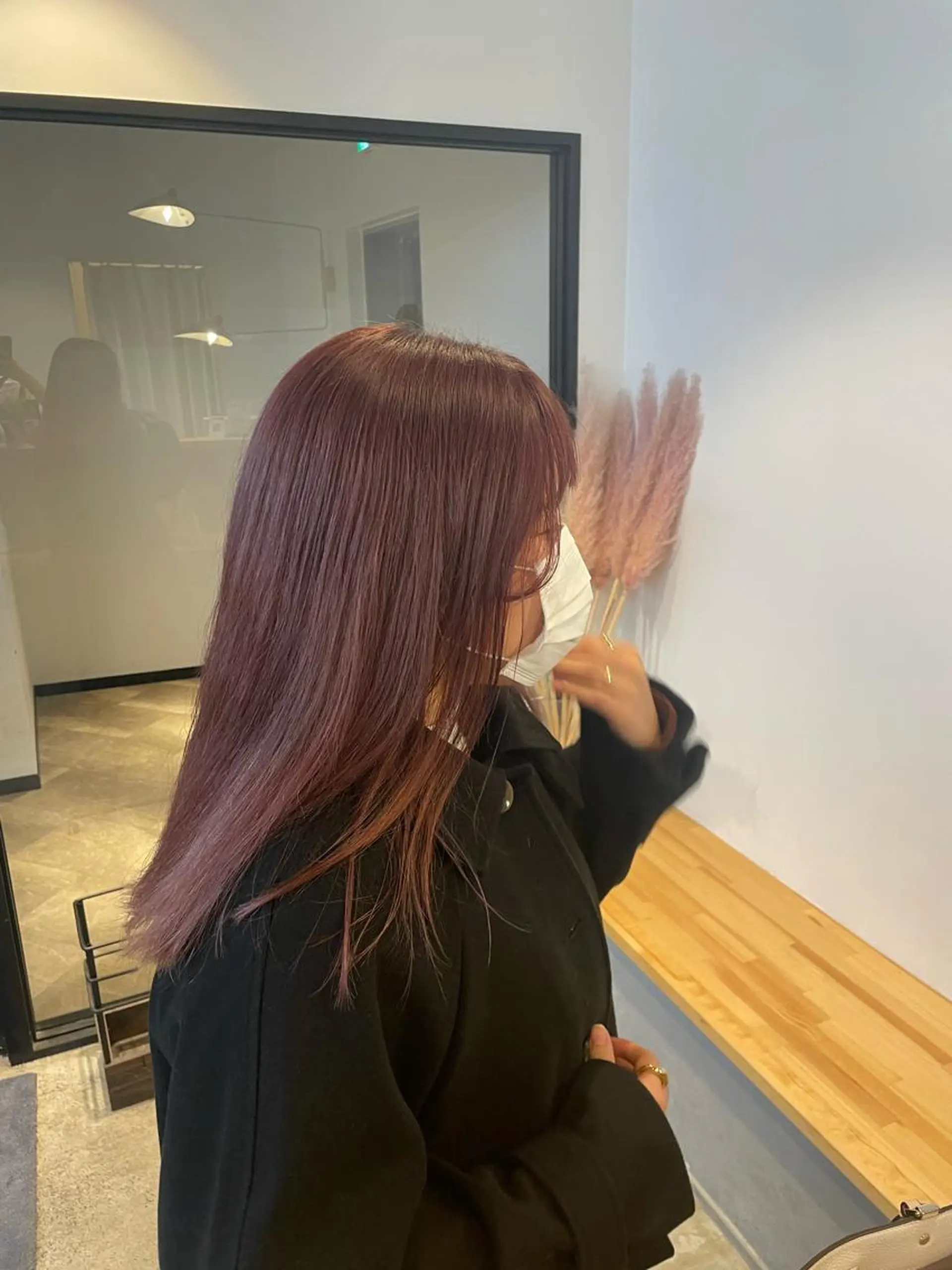 ミディアム カラー yuika .のヘアスタイル