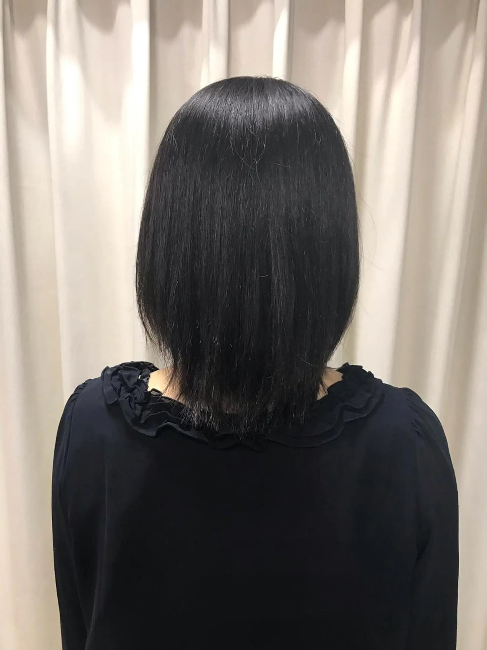 ミディアム 山本 咲貴のヘアスタイル
