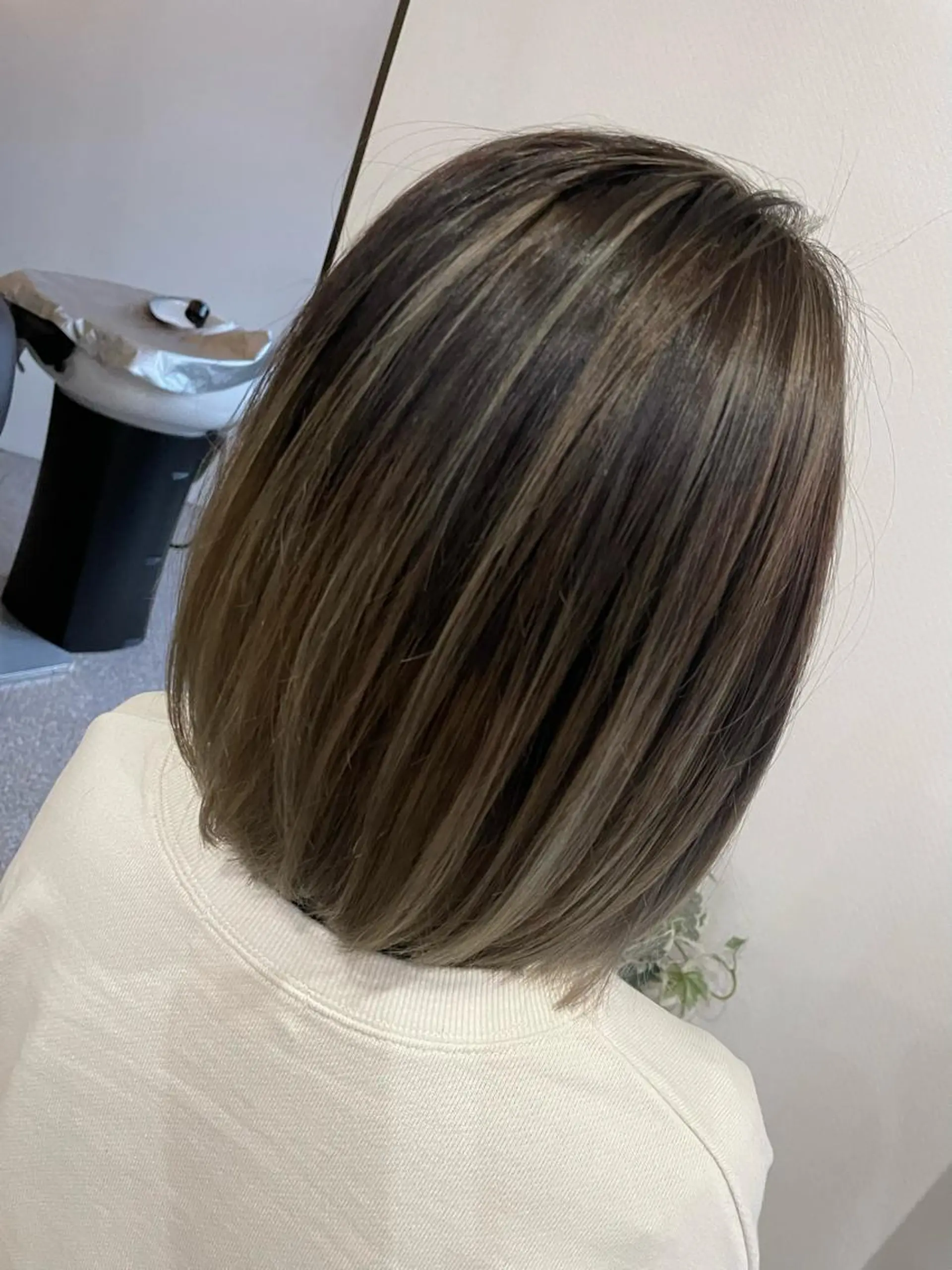 ミディアム アッシュ 白髪ぼかし ハイライト専門/大嶋のヘアスタイル