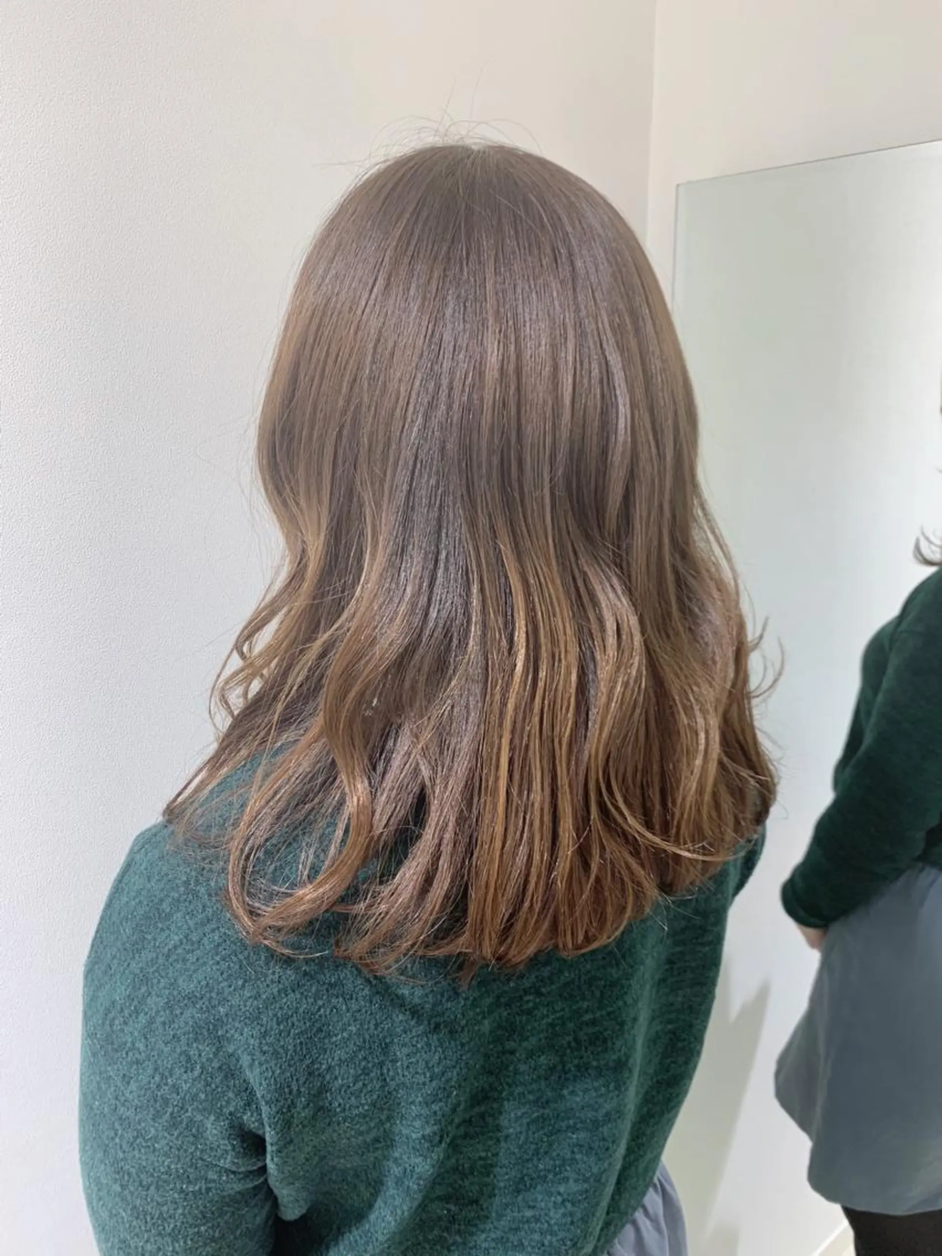 ロング アッシュ トリートメント ヘアカラー トリートメント ヘッドスパ 近 紗理奈のヘアスタイル