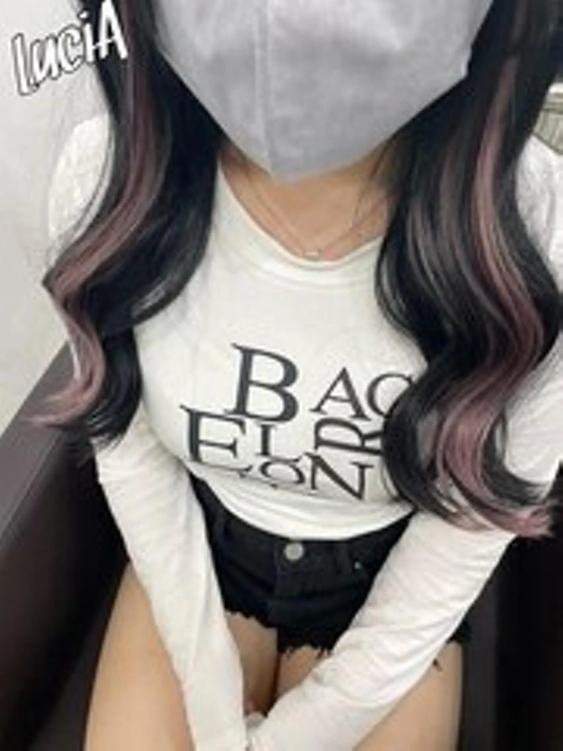 ロング ヘアアレンジ カラー シールエクステ 黒髪 ブリーチ ダブルカラー ハイトーンカラー LuciAエクステ カラー3000セラのヘアスタイル