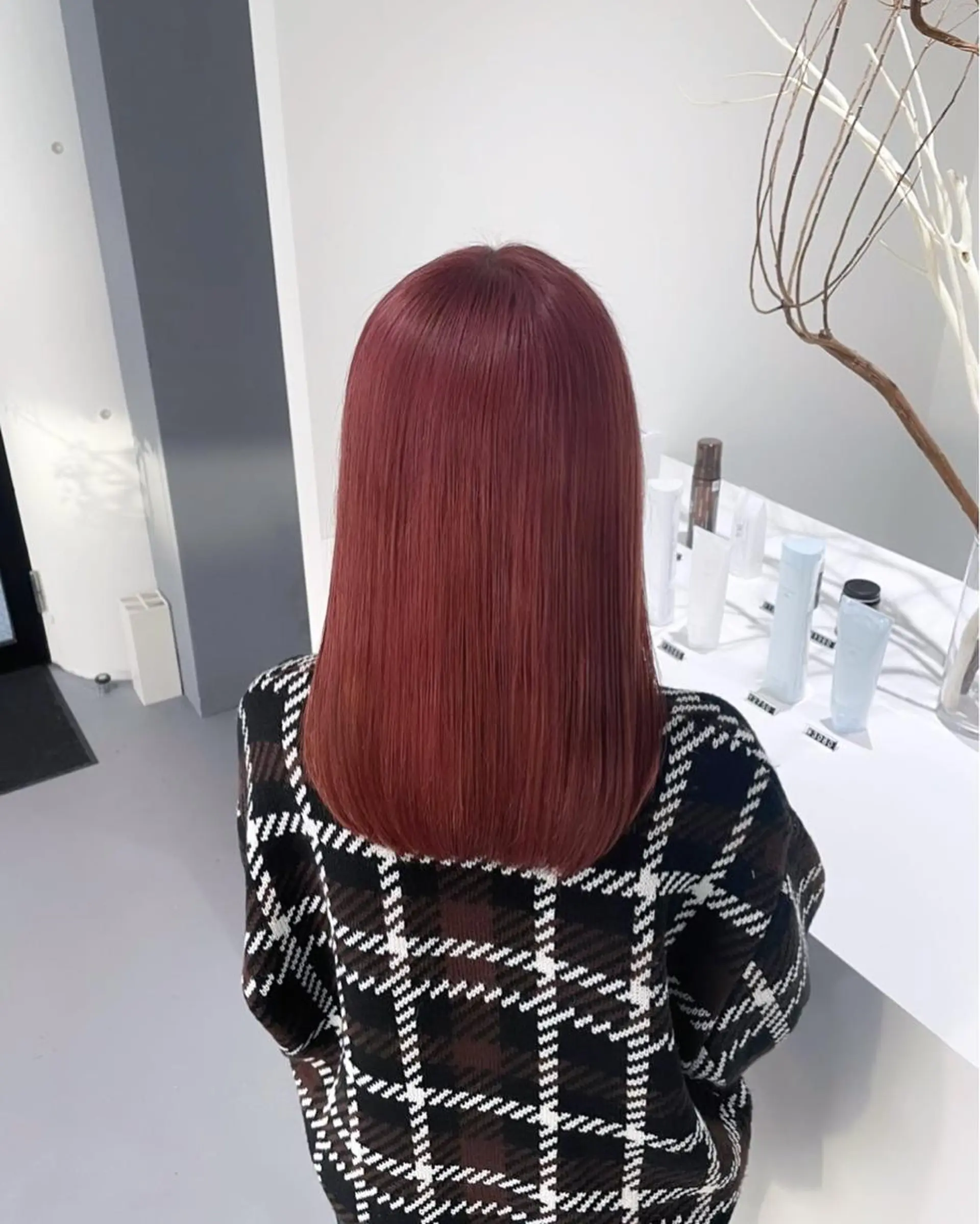 セミロング カラー ヘアカラー LEF TATEMACHI所属・西山祐生/ハイトーン /ケアブリーチ/艶髪のヘアスタイル