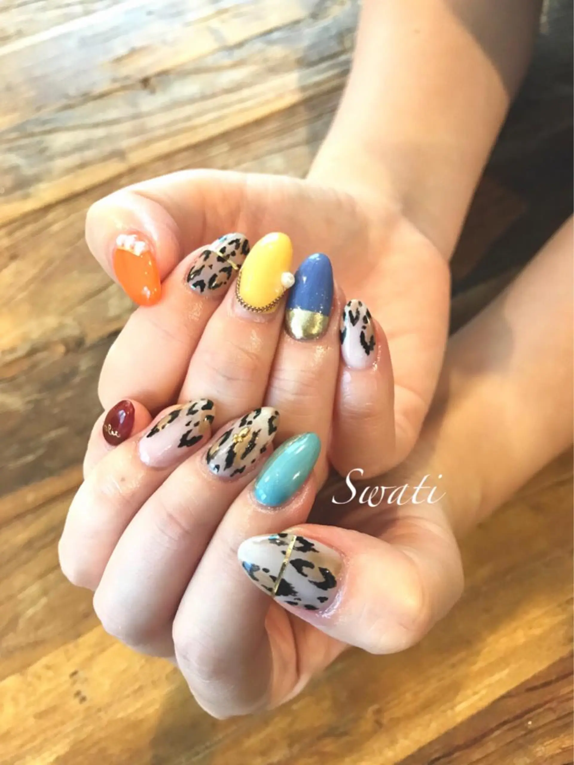 ネイル アニマル柄 アートネイル ミラーネイル オフィスネイル シンプルネイル yuko （ネイリスト）のネイルデザイン