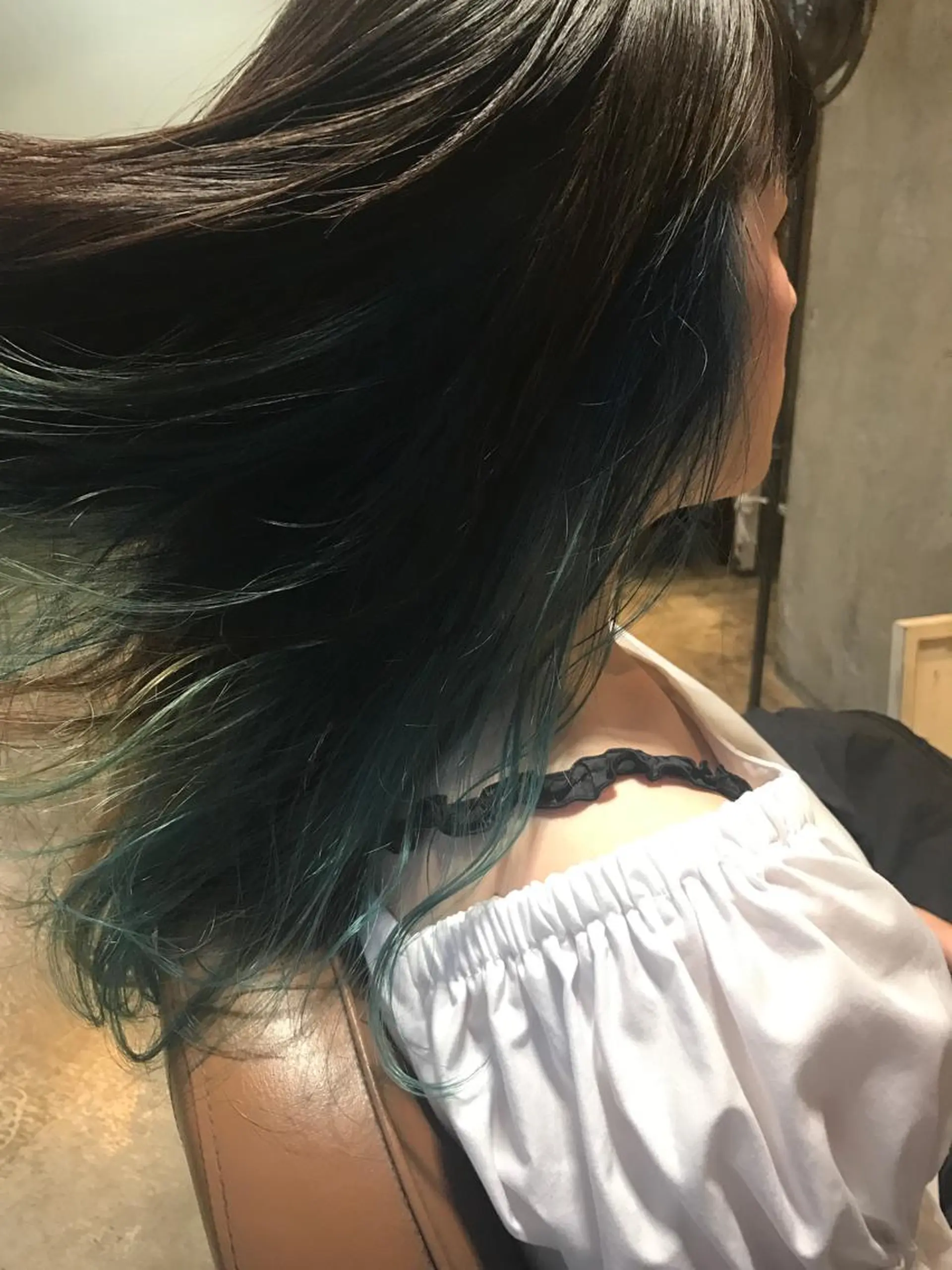 ロング カラー パーマ ヘアアレンジ メンズ キッズ ネイル マツエク・マツパ メンズインナーカラー ダブルカラー インナーカラー グリーン サロンドミルク 原宿のヘアスタイル