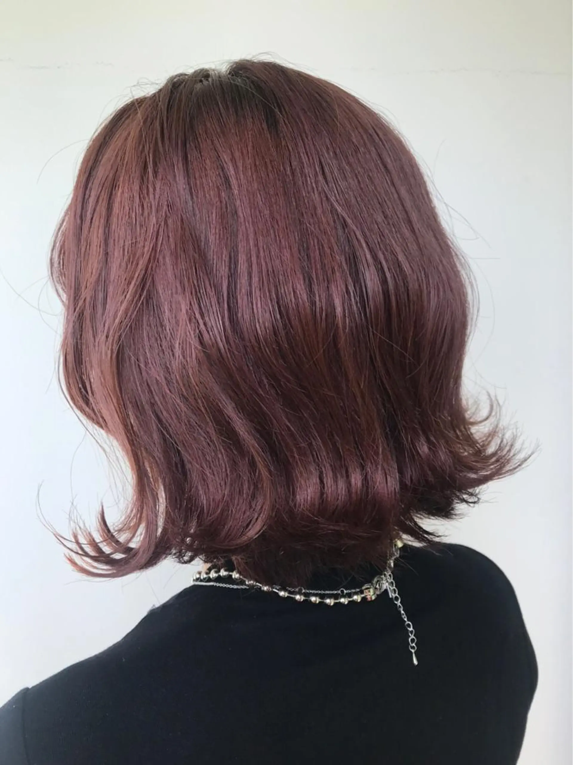 ミディアム カラー パーマ メンズ キッズ ネイル マツエク・マツパ 女性専用サロン梅田 髪質改善カラーakiのヘアスタイル