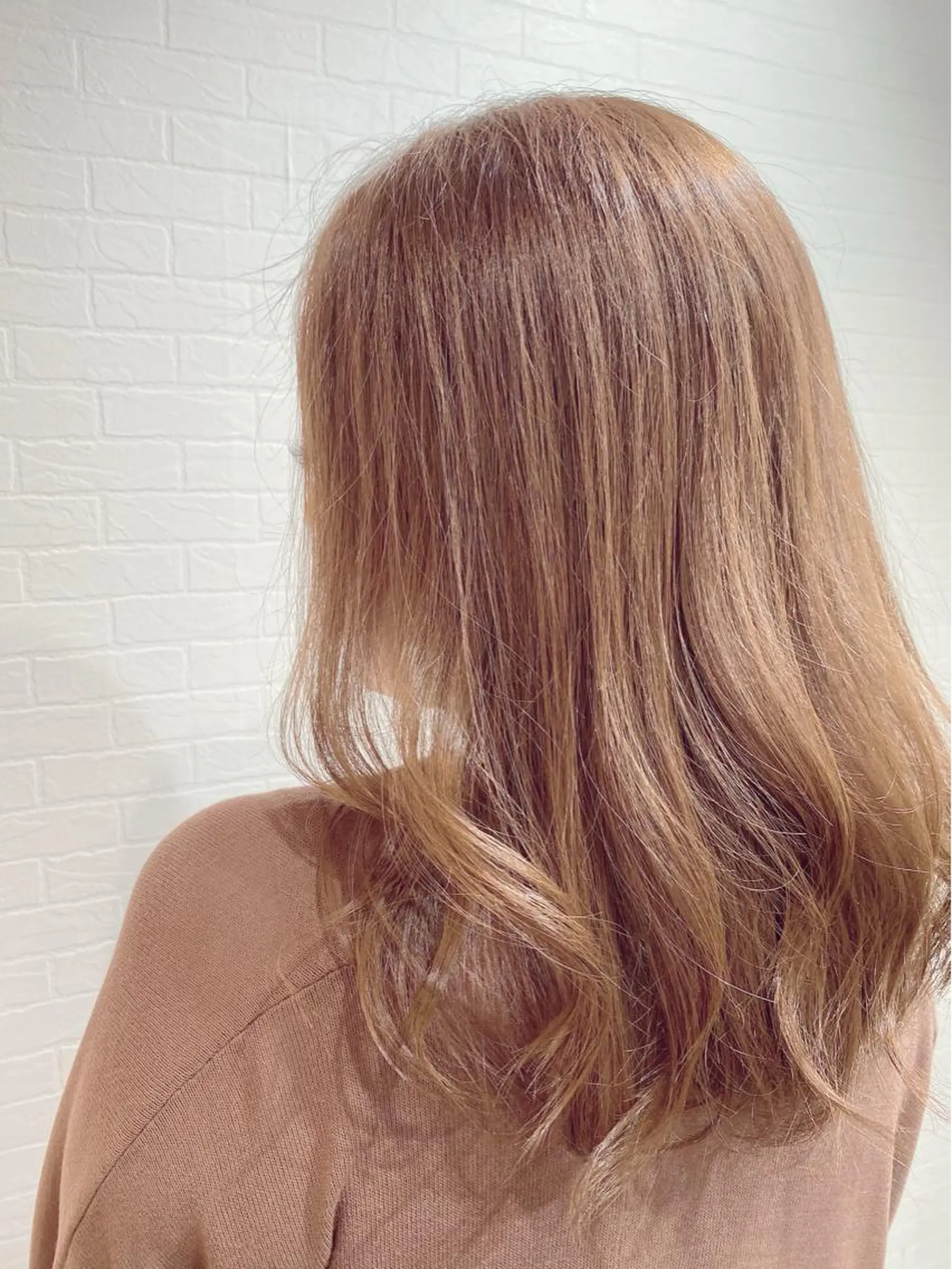 ミディアム カラー GRANLUSSO 〜グランルッソ駅前店所属・木口 嘉美のヘアスタイル