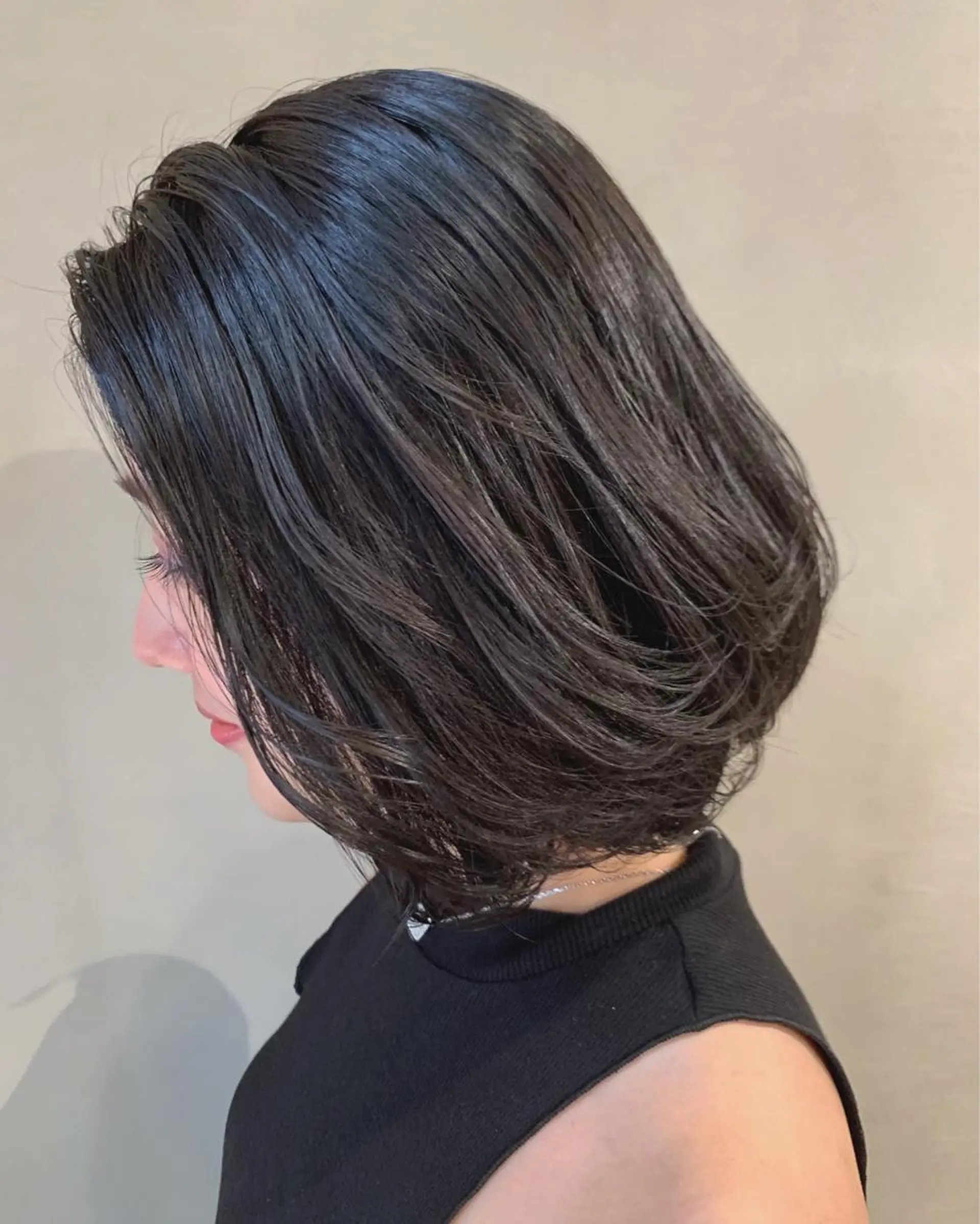 ミディアム カラー ダークグレー 髪質改善支持率 No. 1✨mayuのヘアスタイル