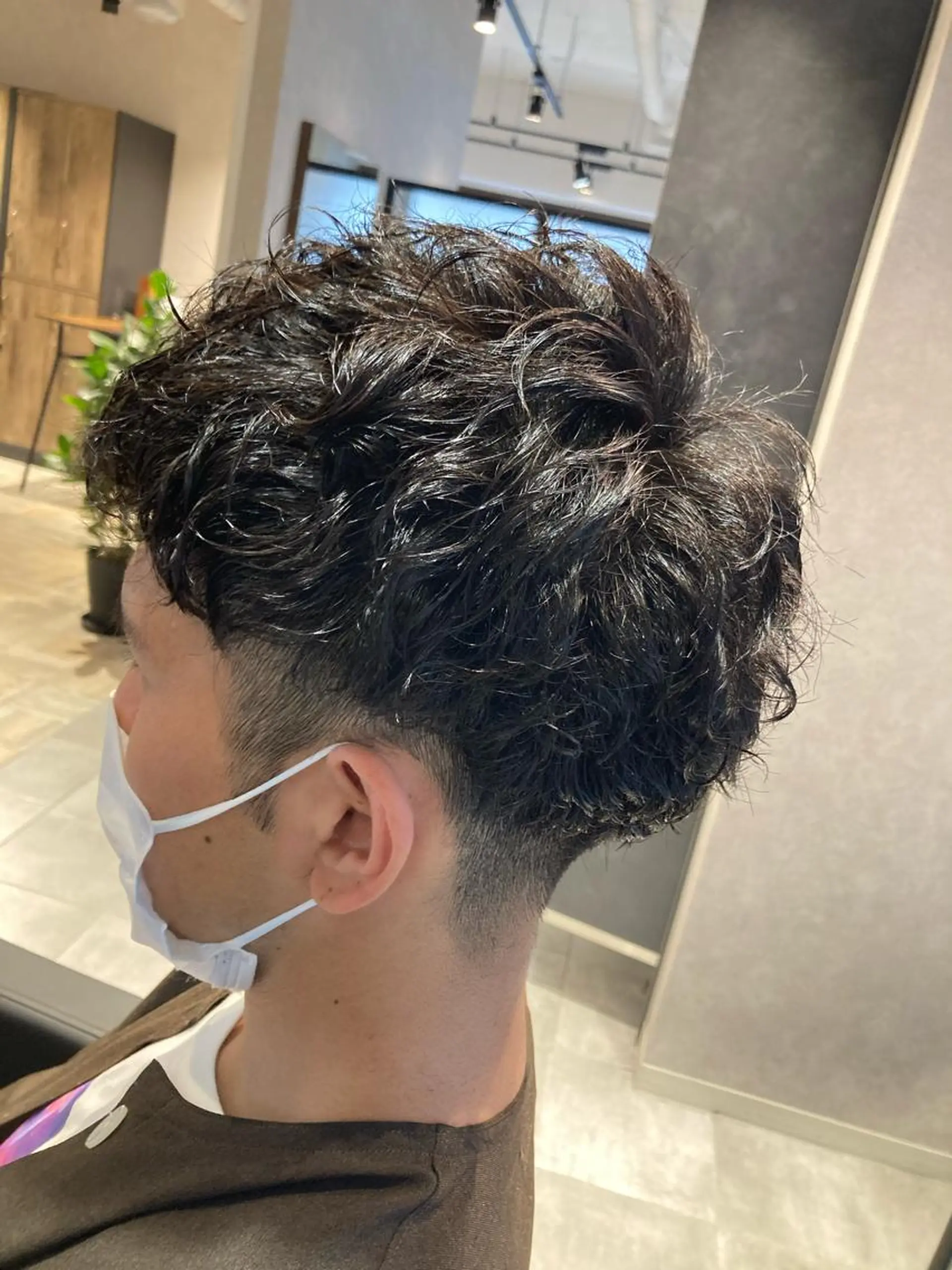 ショート パーマ メンズ 宮下 弦也のヘアスタイル