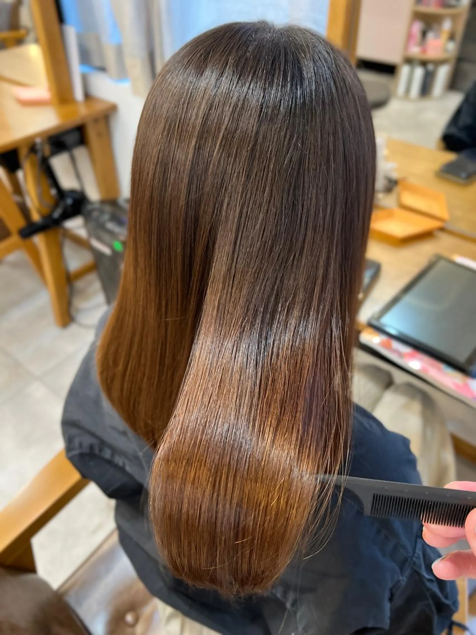 セミロング サロウィン新宿三丁目所属・✨クセ・広がりで悩む 学生さんへ✨taroのヘアスタイル