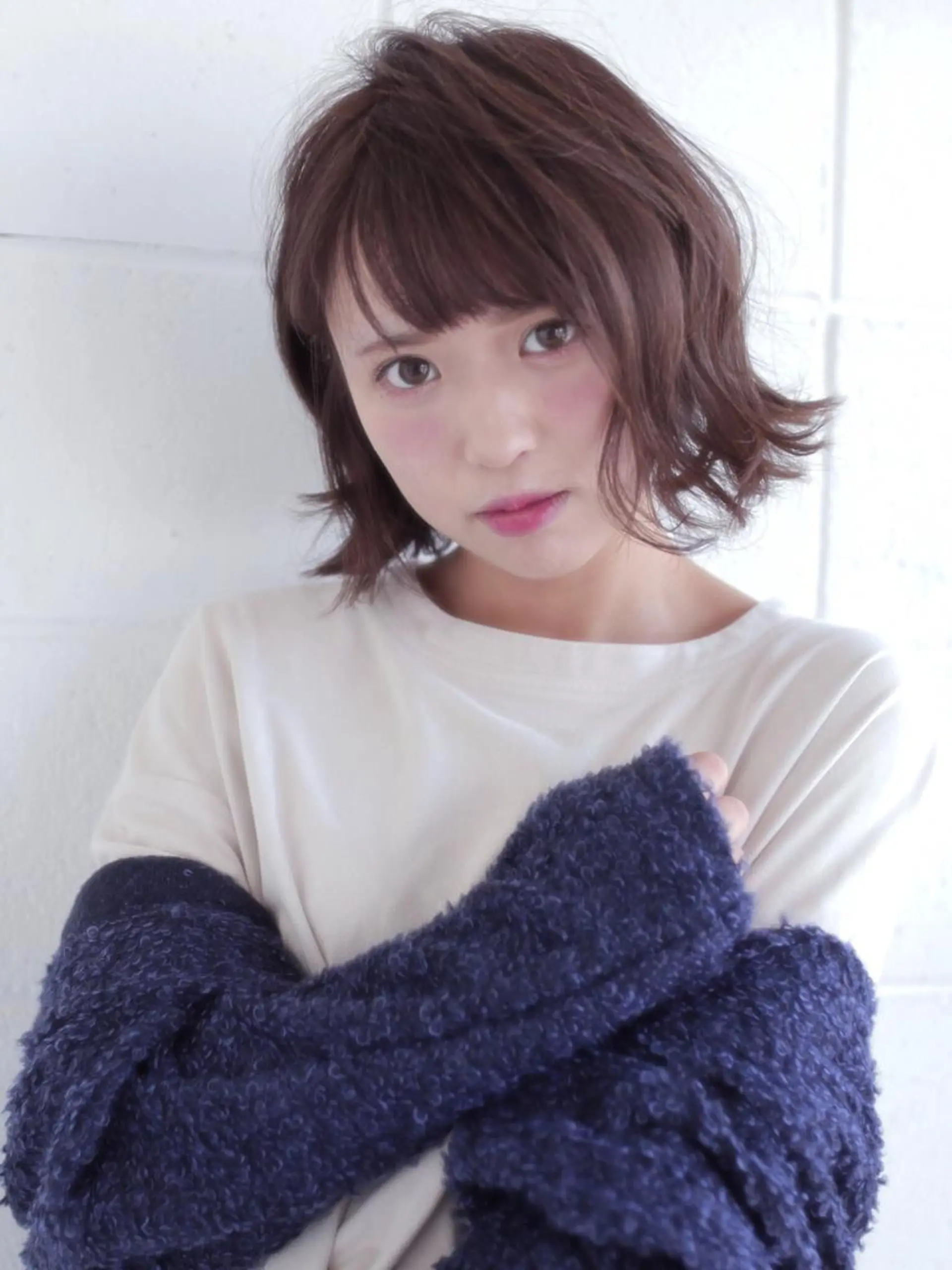 ミディアム 相原 瞳のヘアスタイル