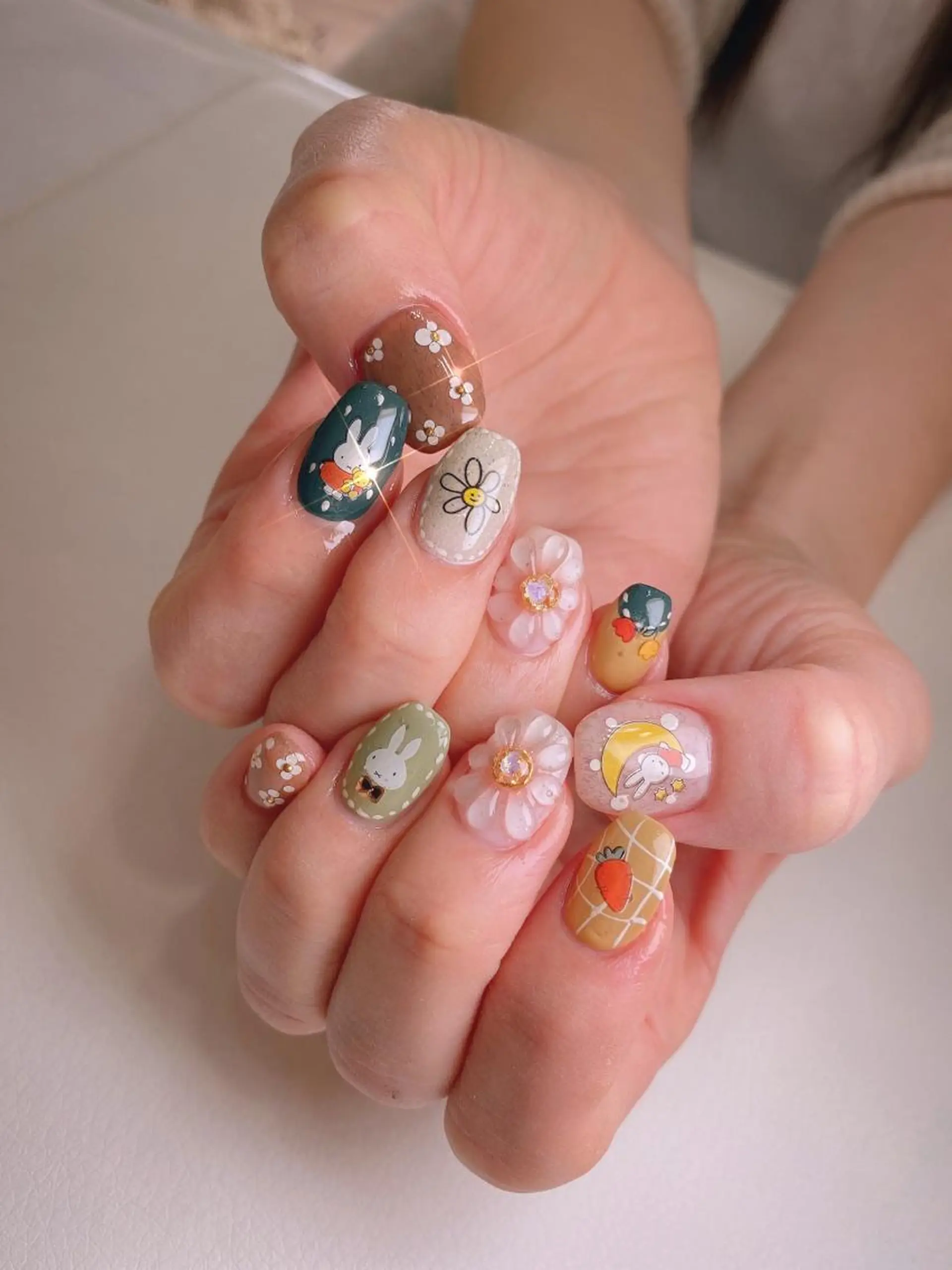 ネイル JINI NAIL所属・ジニ ネイルのネイルデザイン