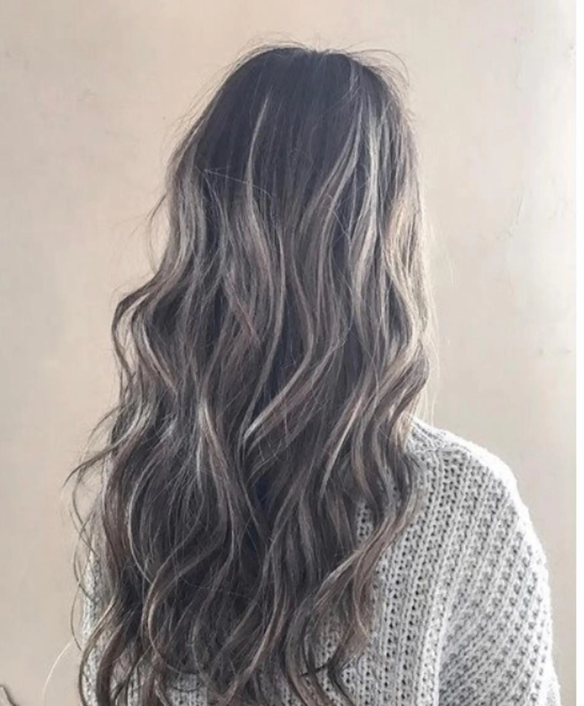 セミロング カラー イエローカラー ケア剤オタク×海外 ヘア長谷川裕起のヘアスタイル