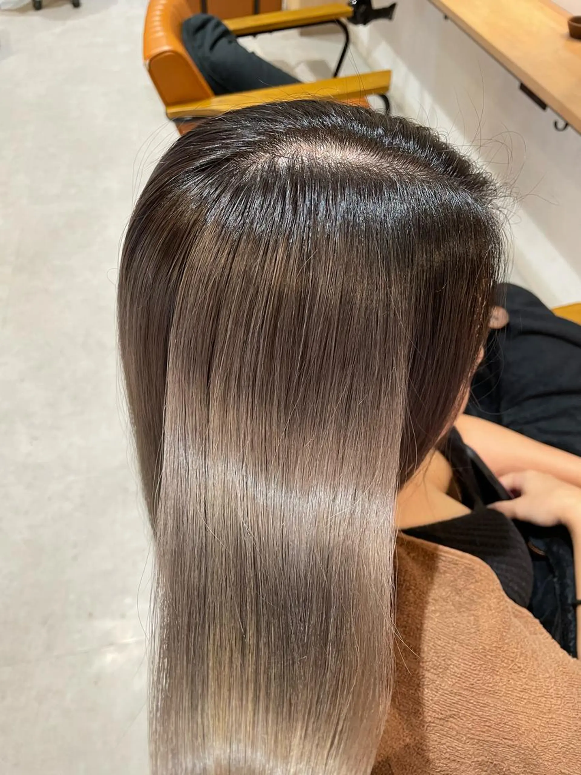 ロング ヘアカラー 中田 サヤカのヘアスタイル