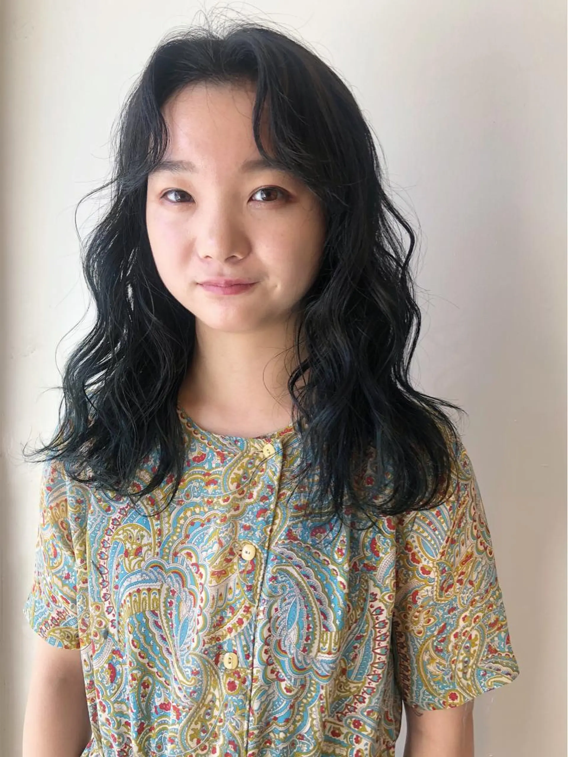 セミロング カラー 安藤 佑衣のヘアスタイル