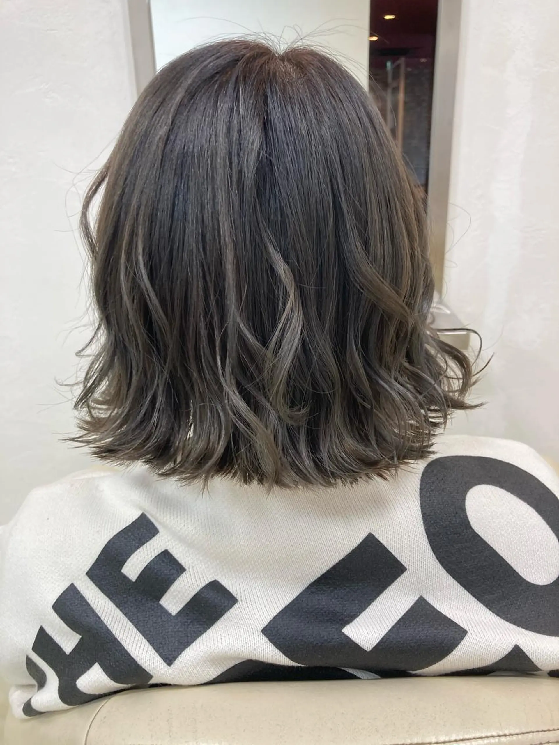 ショート カラー 透明感カラー グレージュ オリーブグレージュ オリーブグレー 浅岡 のどかのヘアスタイル