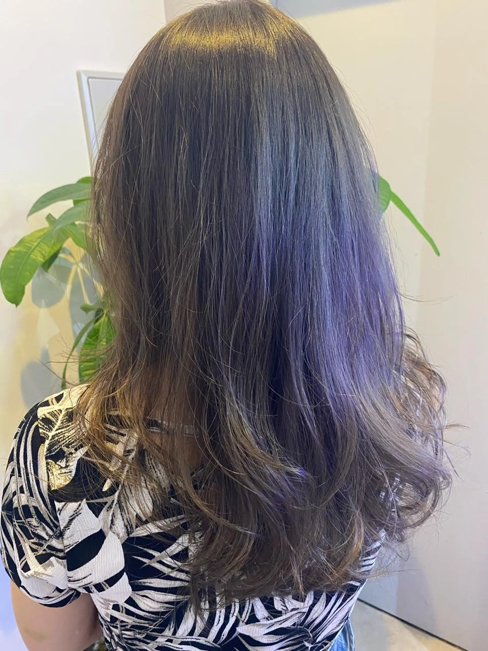 セミロング AUBEHAIRpeony所属・山形酸性ストレート 古川✂︎のヘアスタイル