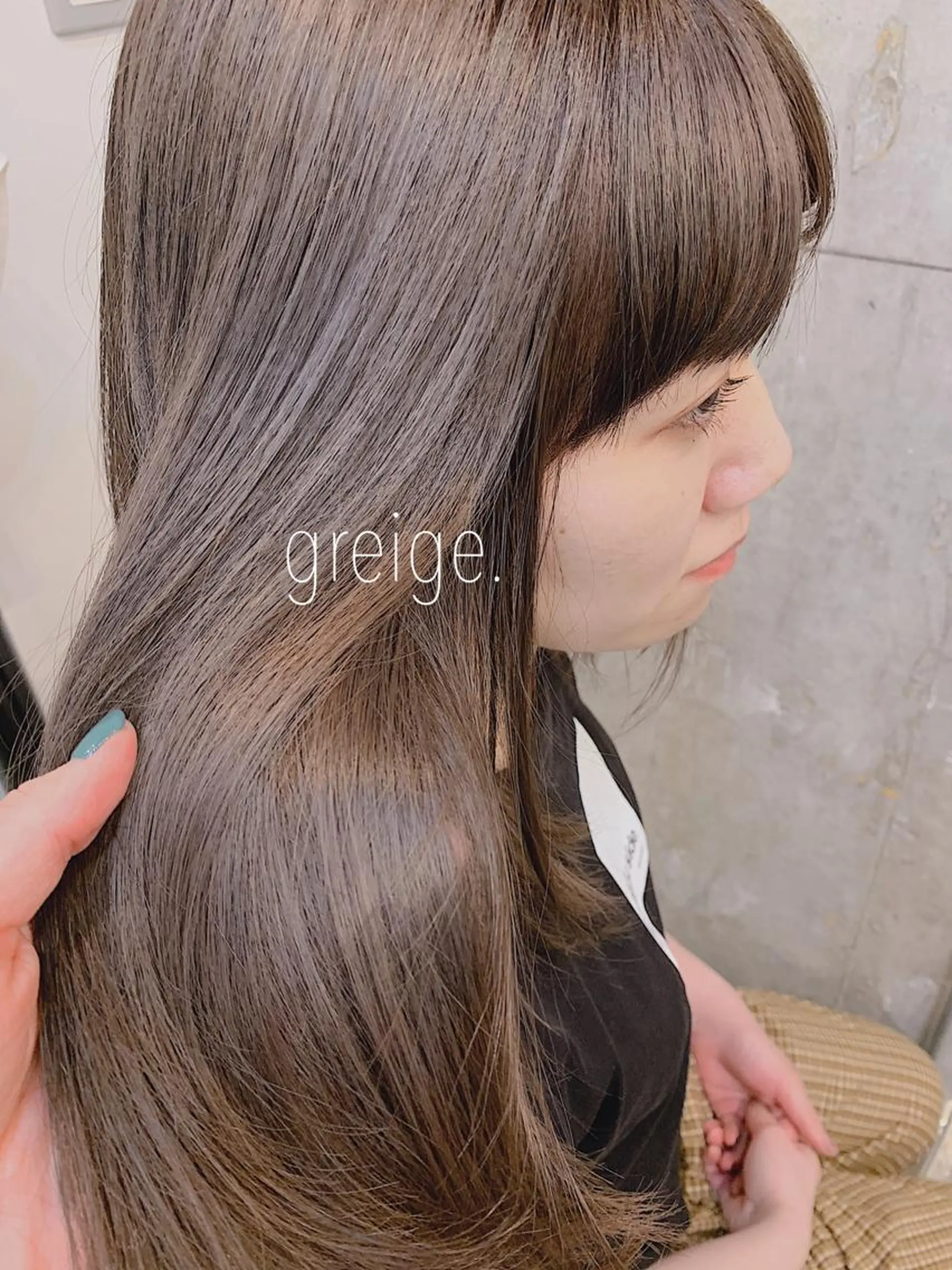 ミディアム カラー 江原 綾花のヘアスタイル