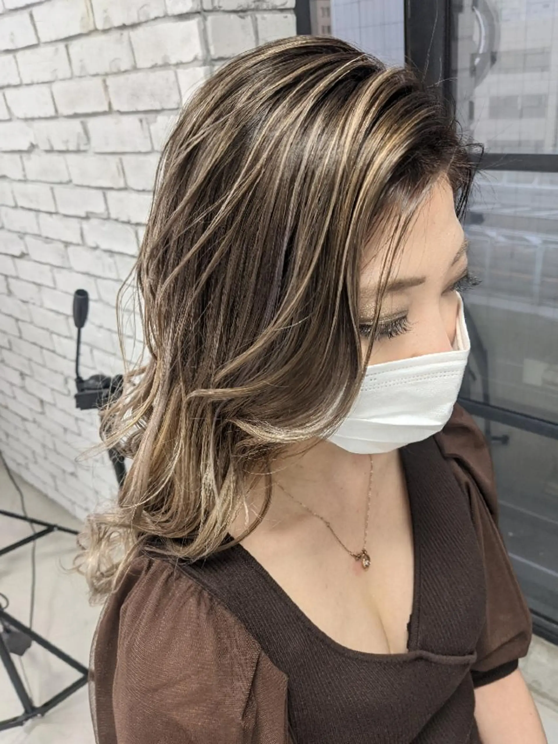 ロング カラー バレイヤージュ レイヤーカット カット ヘアカラー トリートメント nameless髪質 改善ブリーチ心斎橋のヘアスタイル
