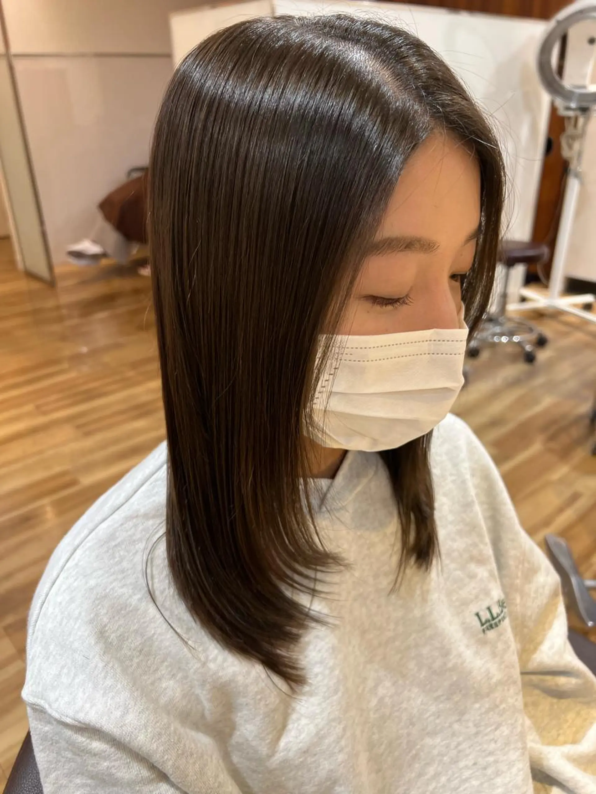 ミディアム ワンホンヘア カット しみず さくら🌸のヘアスタイル