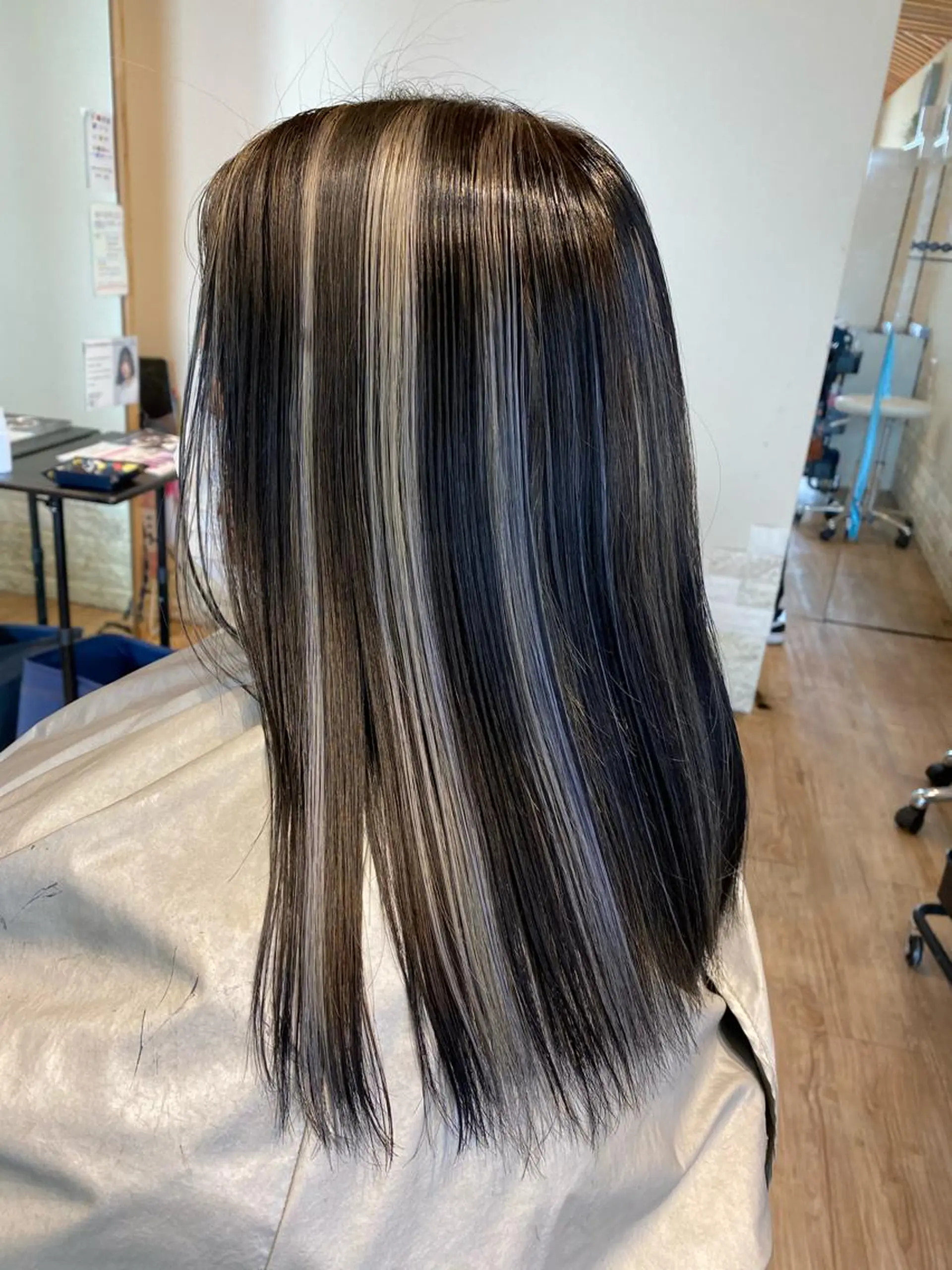 ロング カラー 関口 友行のヘアスタイル