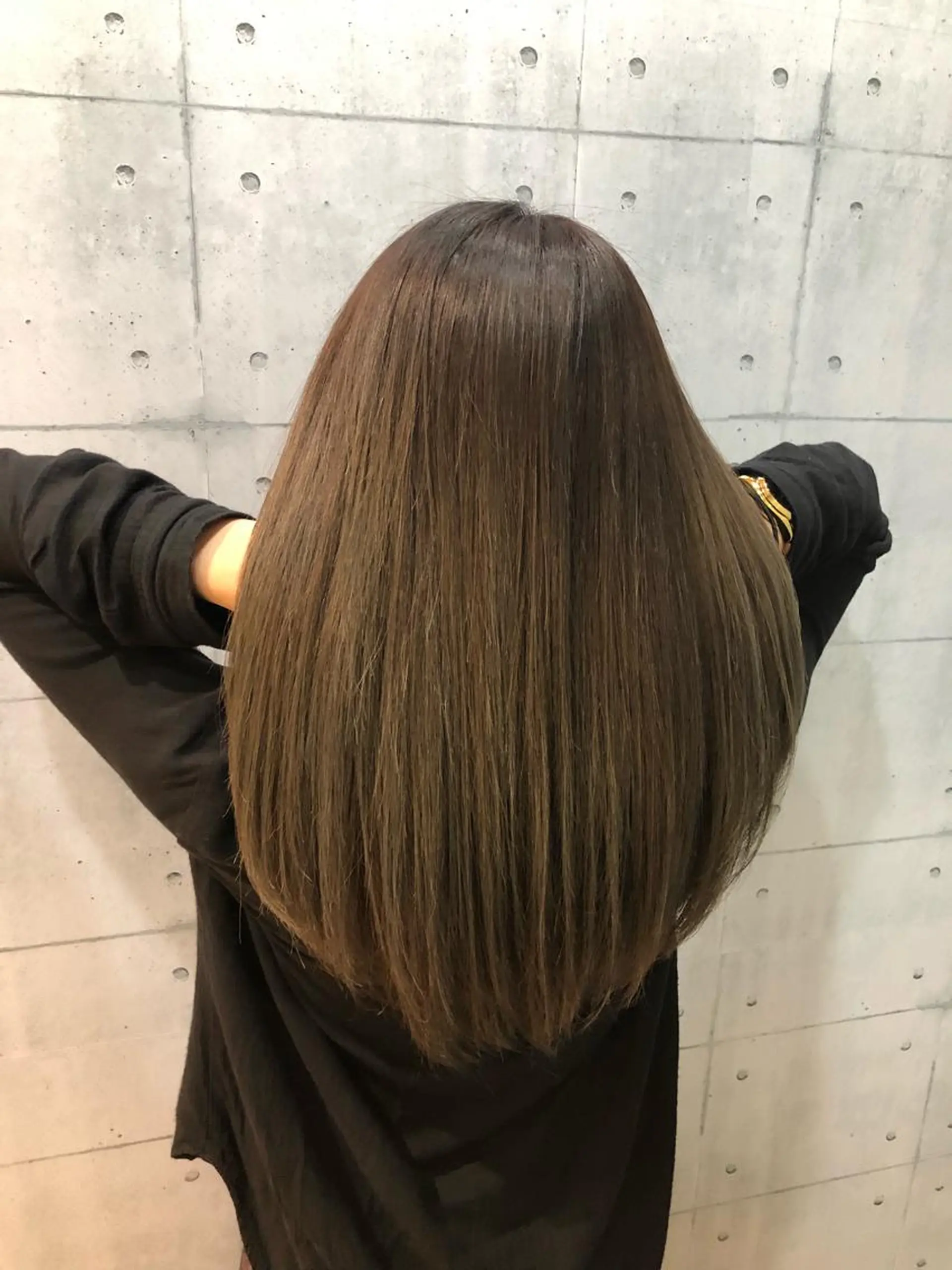 ロング カラー 金沢 広美のヘアスタイル