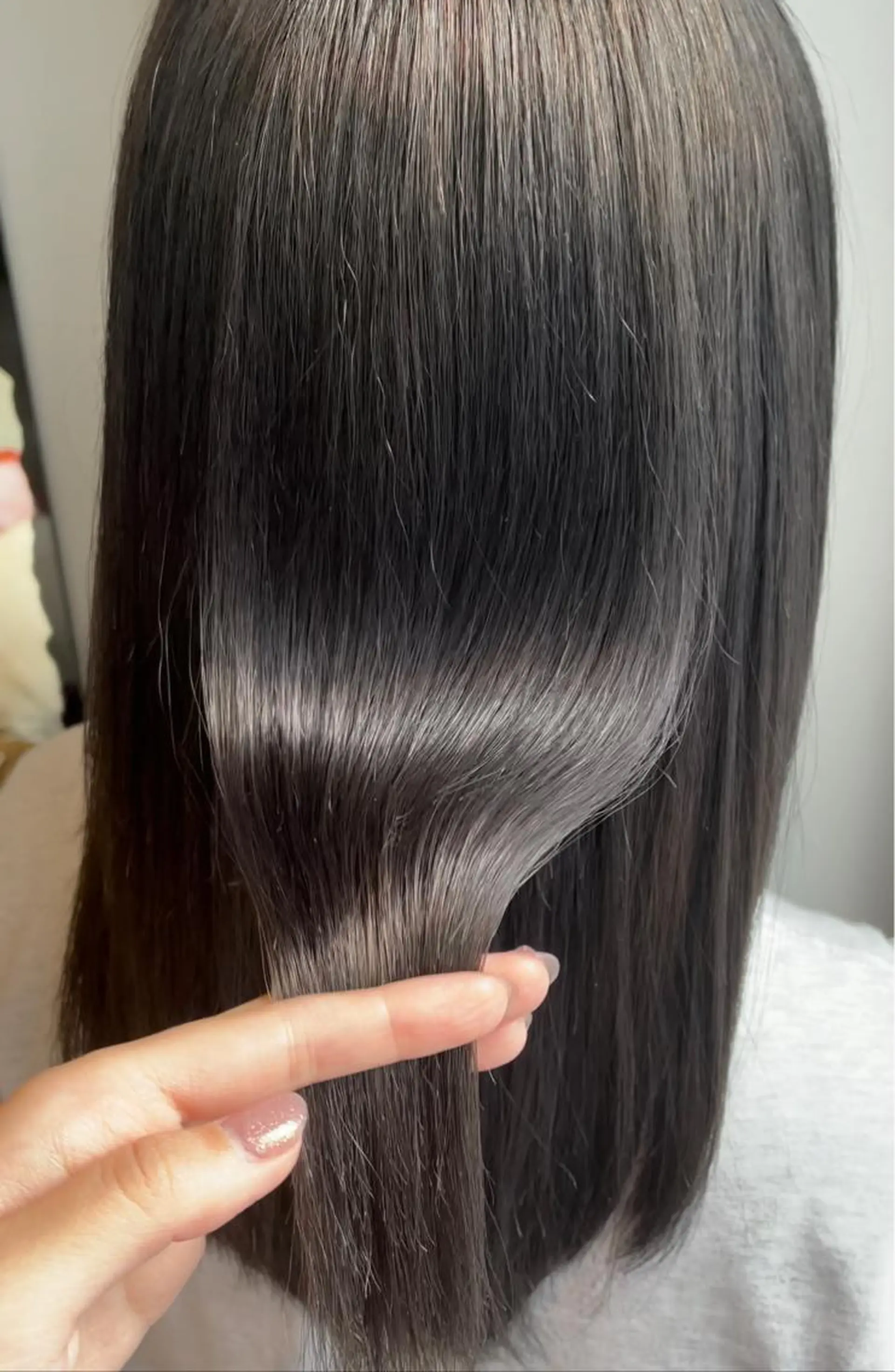 セミロング カラー アッシュ アッシュグレー 透明感カラー 髪質改善 minami /髪質改善のヘアスタイル