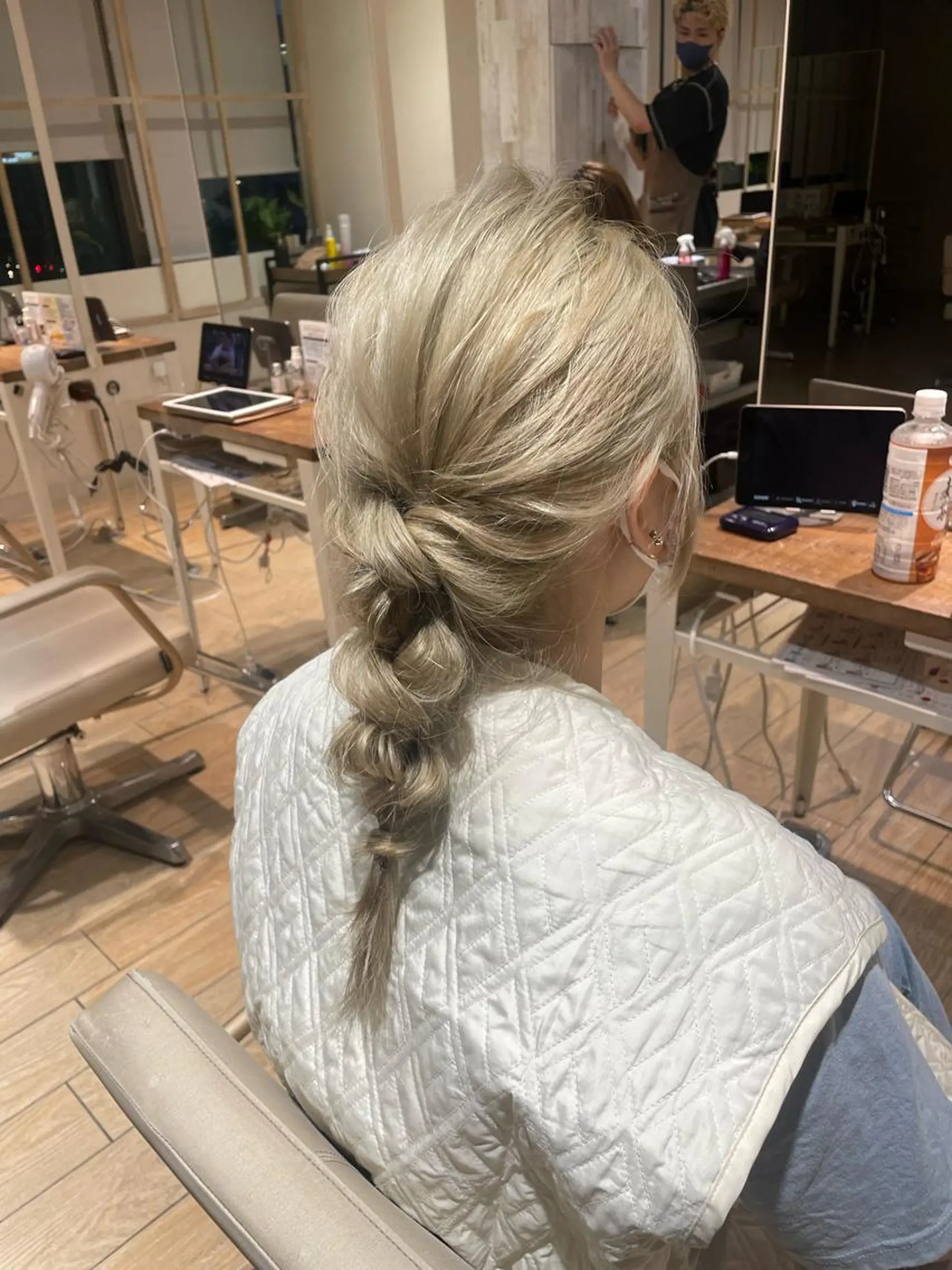 セミロング カラー ヘアアレンジ ヘアセット⌇艶カラー 🫧⌇Nanahoのヘアスタイル