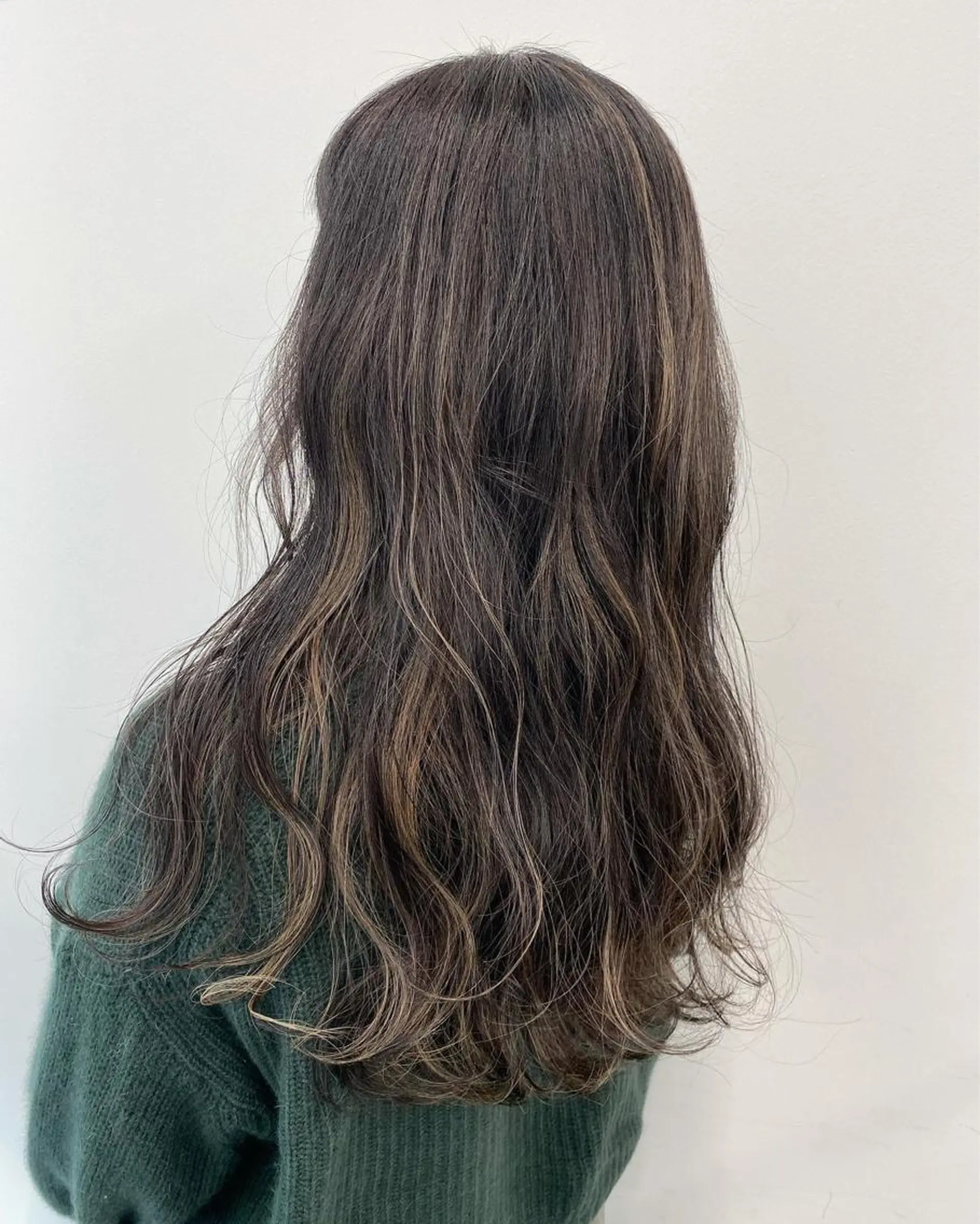 ロング カラー ヘアアレンジ 【公式】amble luxe池袋東口🩷のヘアスタイル