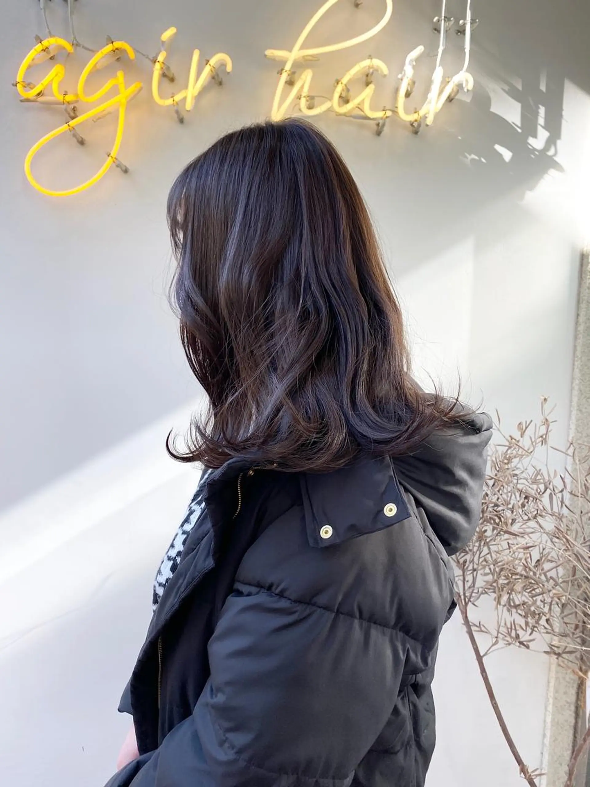 セミロング カラー オリーブ/アッシュ やわらか透明感カラーのヘアスタイル