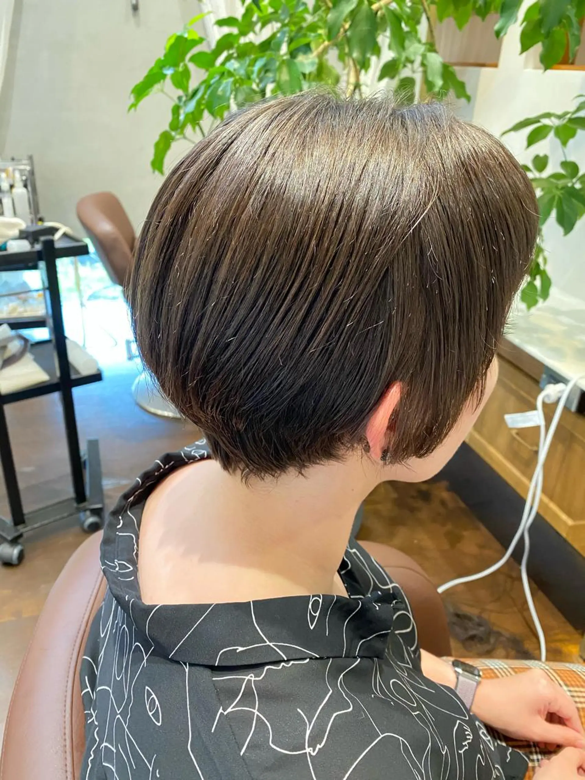 ショート DEE okazakiのヘアスタイル