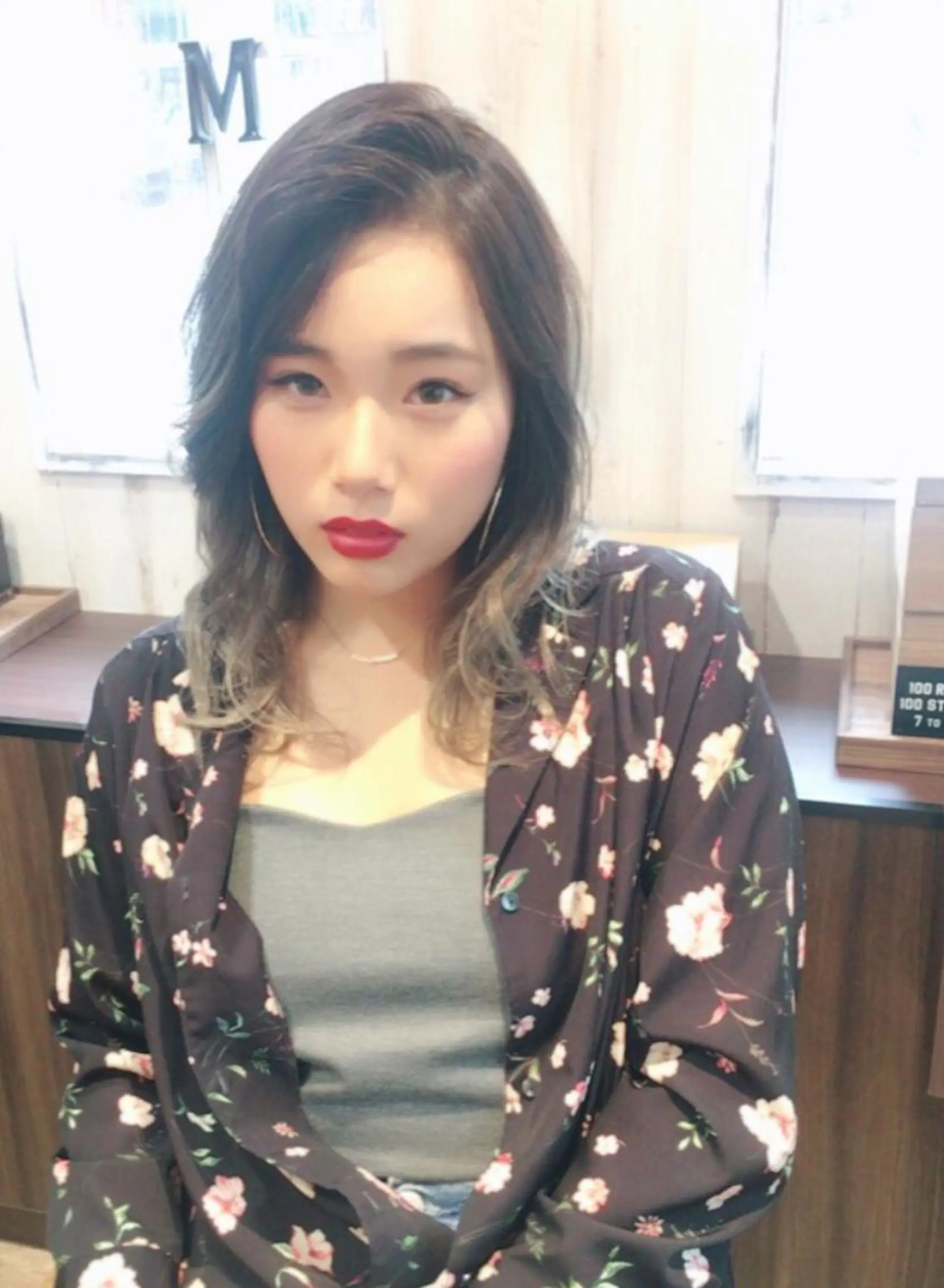 セミロング カラー Amour 二子玉川所属・伊藤 みきのヘアスタイル