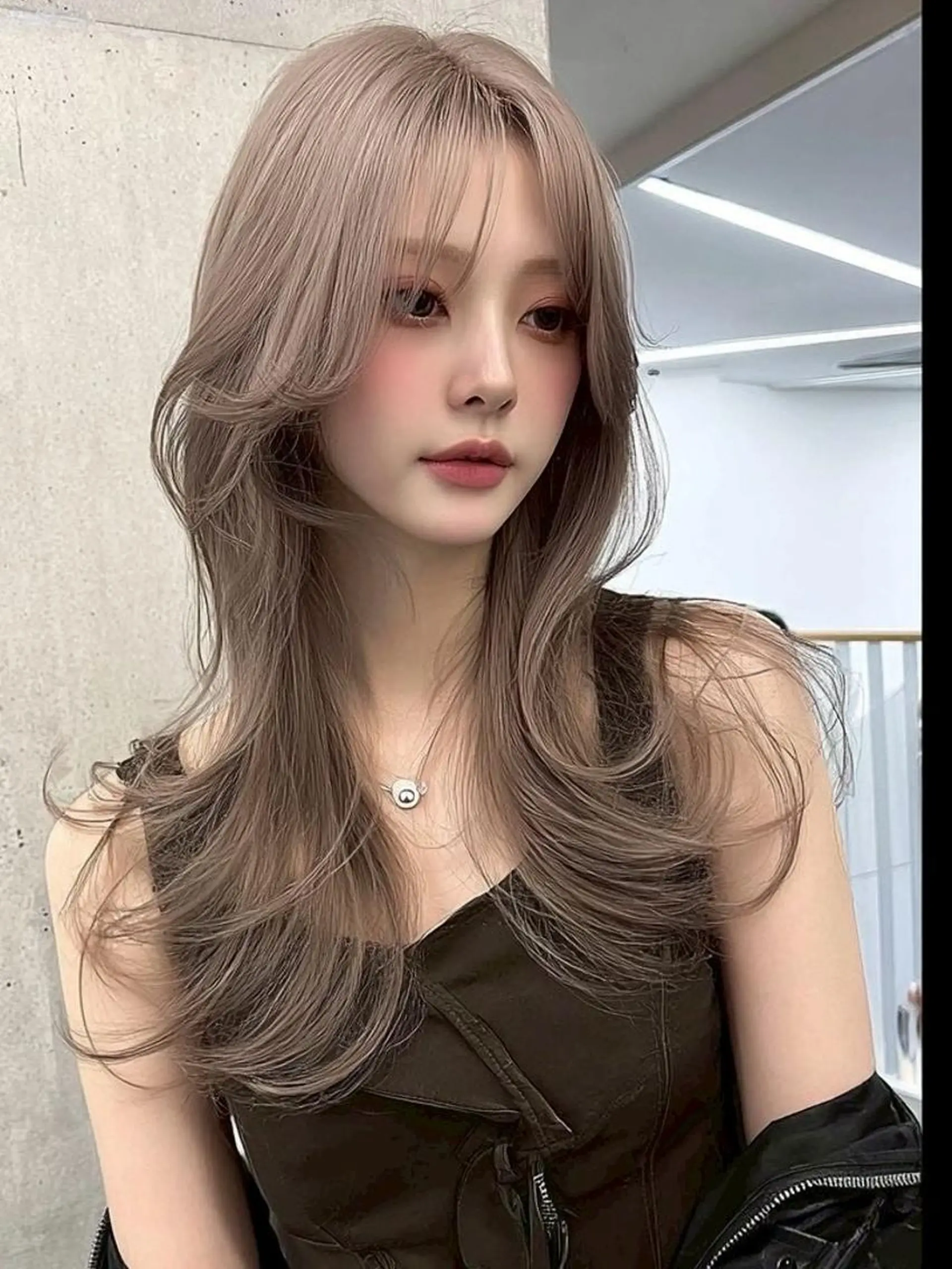 ロング 韓国風ヘア レイヤーカット ヘアカラー 🌷HANA🌷 天王寺/ハイトーンのヘアスタイル